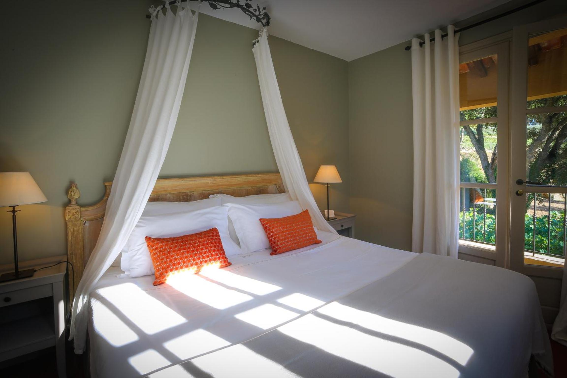 Two-Bedroom Villa - Free Access to Spa and Private Beach photo 2