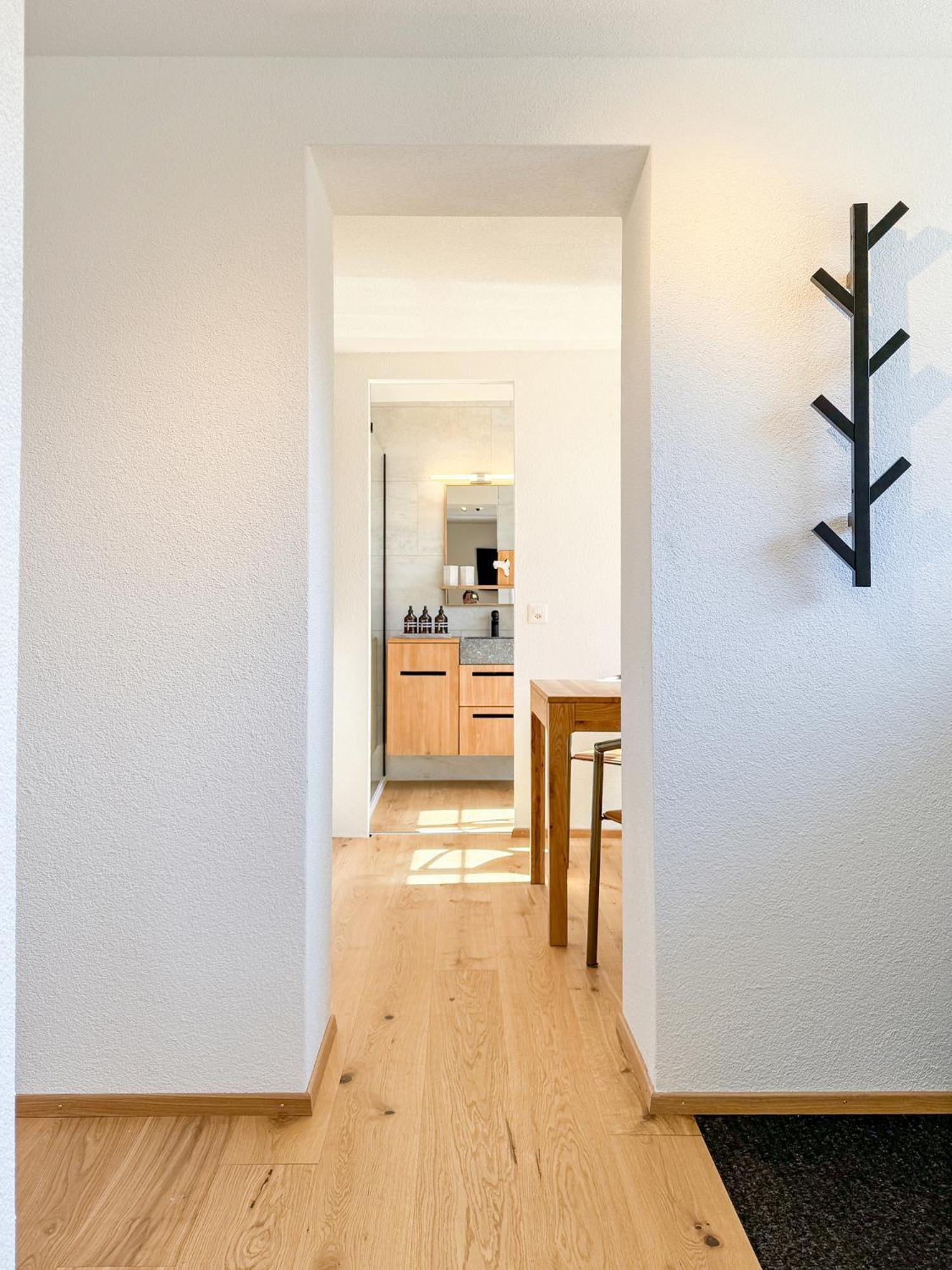 One-Bedroom Apartment with Garden - Photo 4