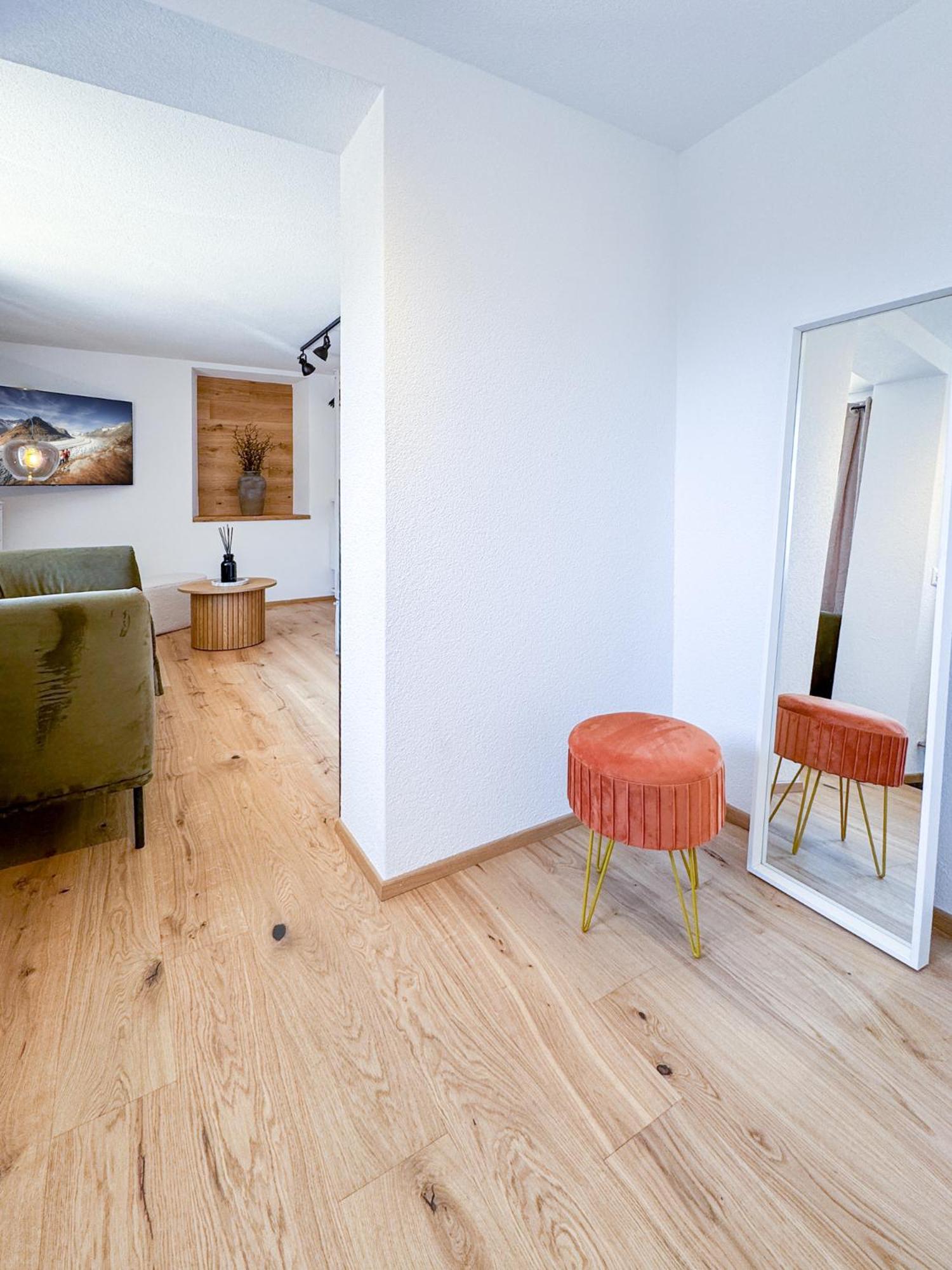 One-Bedroom Apartment with Garden - Photo 13