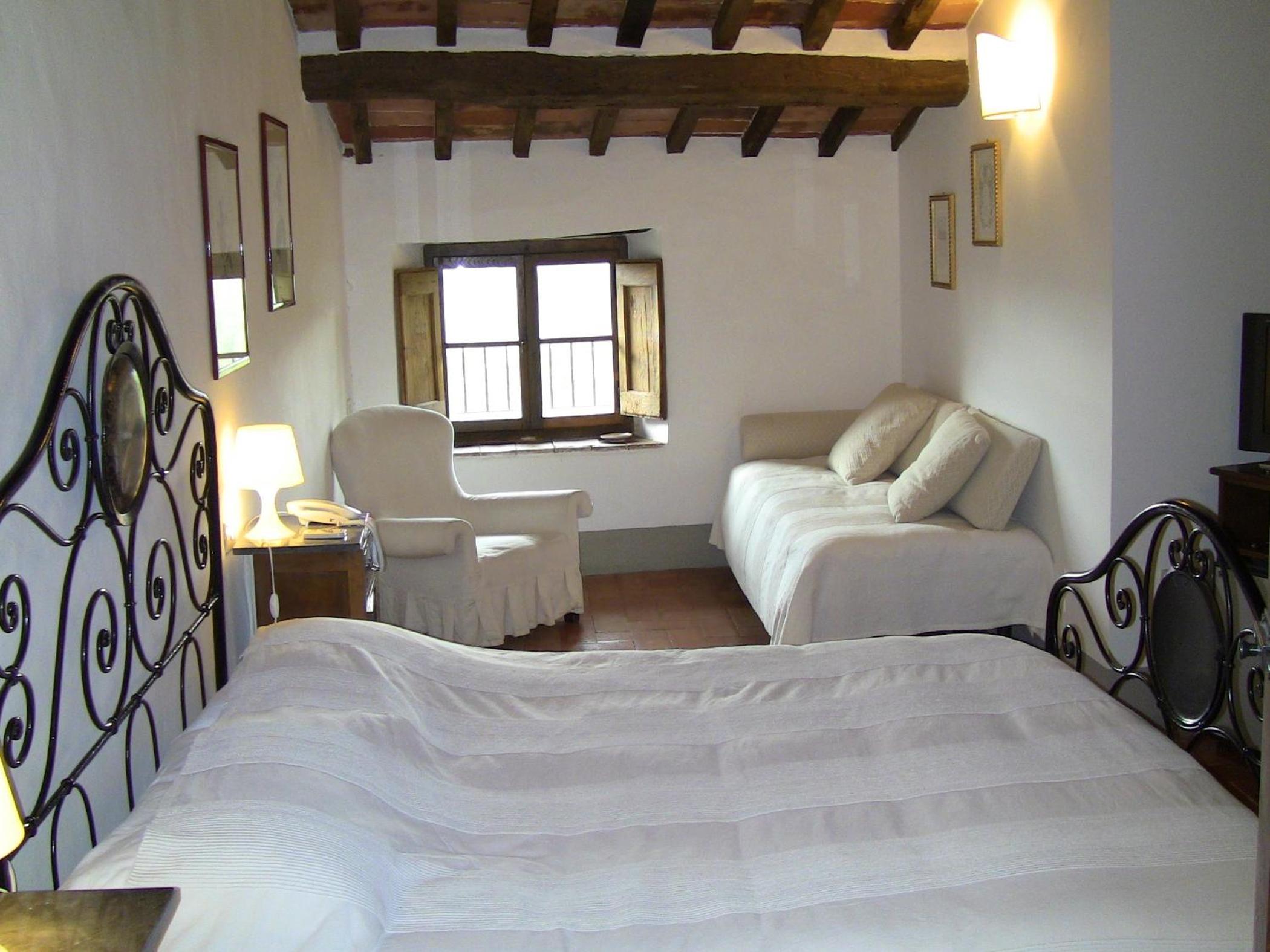 Double Room - Photo 17