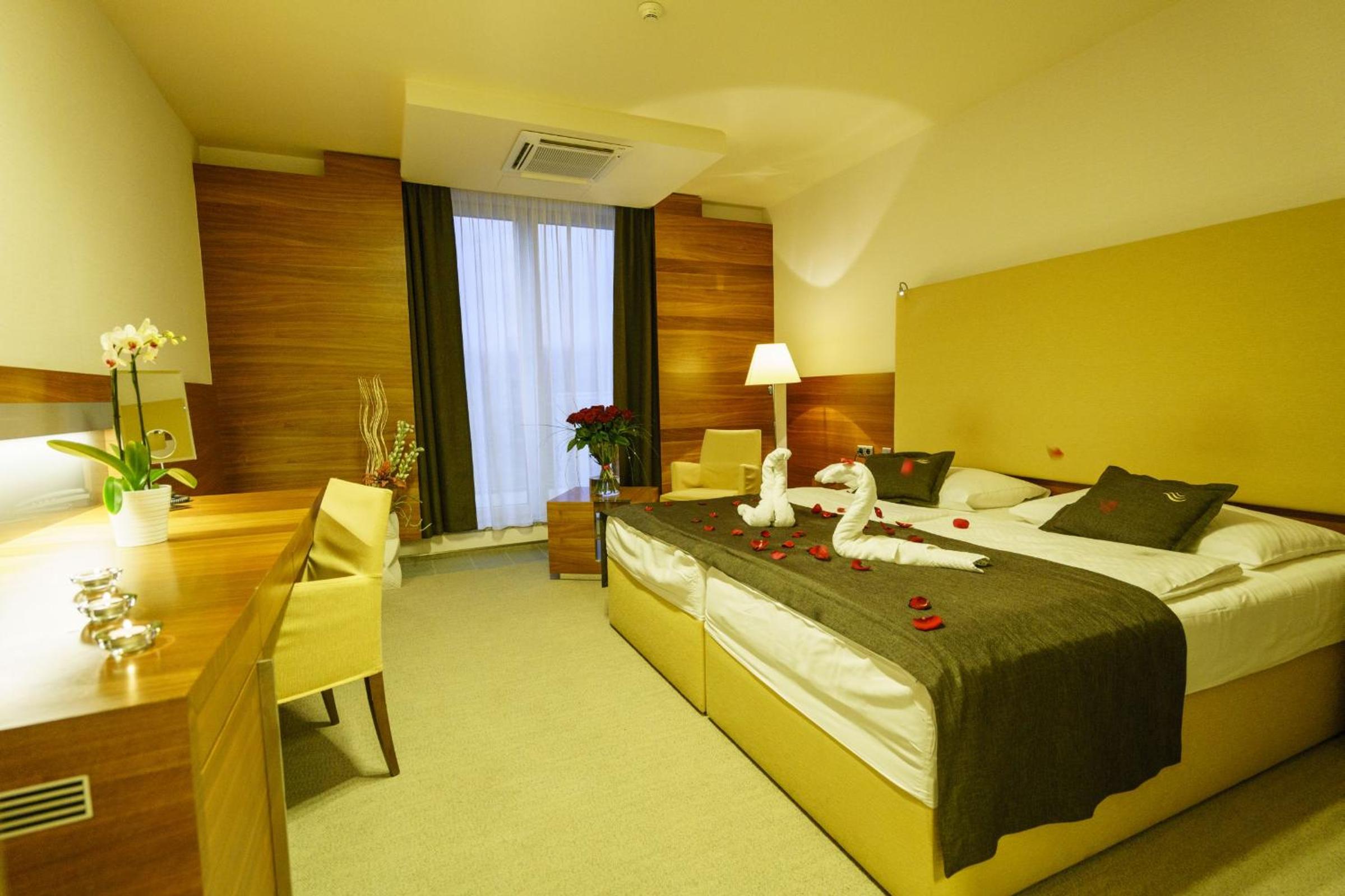 Standard Double Room - Photo 5