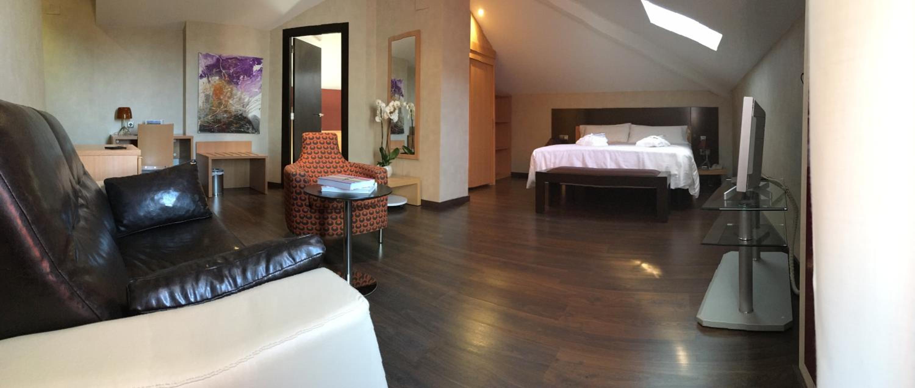 Junior Suite - Photo 2