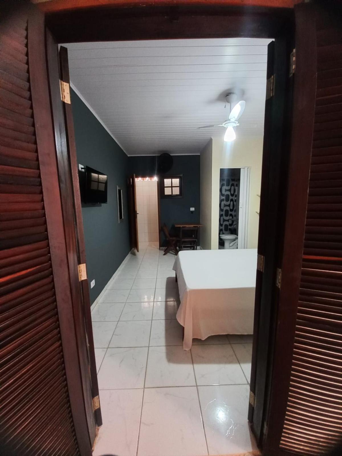 Budget Double Room - Photo 2