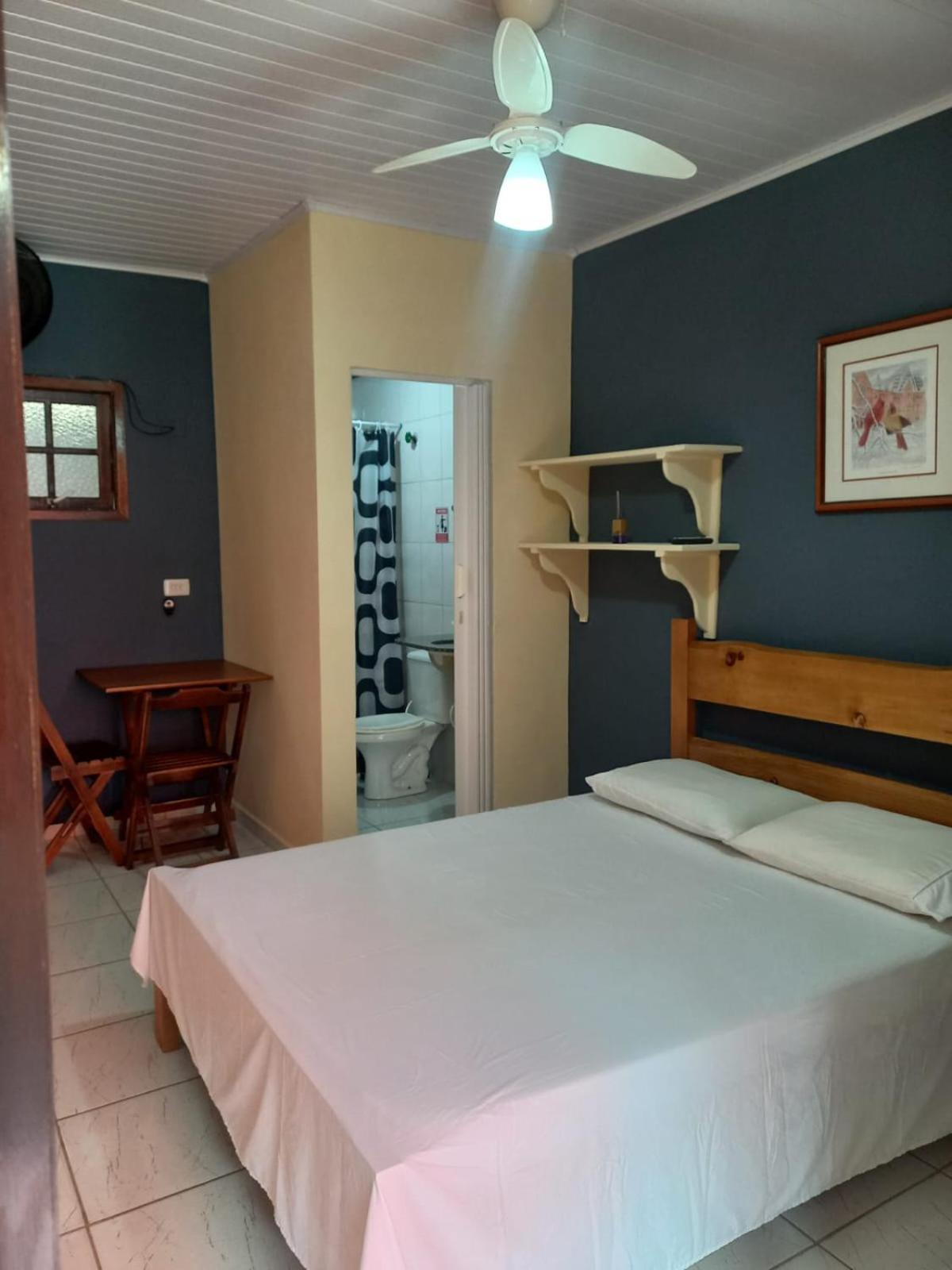Budget Double Room - Photo 5