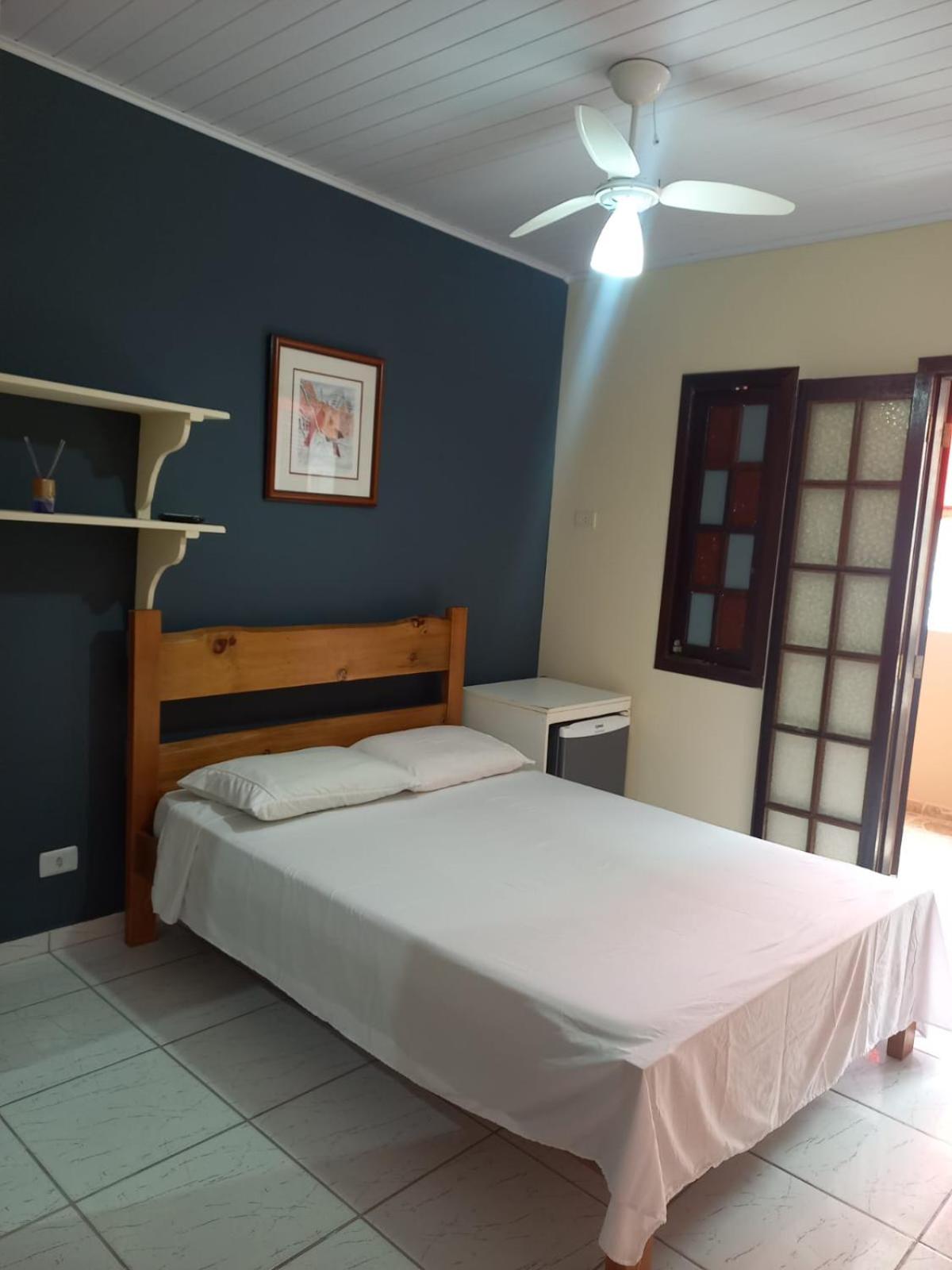 Budget Double Room - Photo 6
