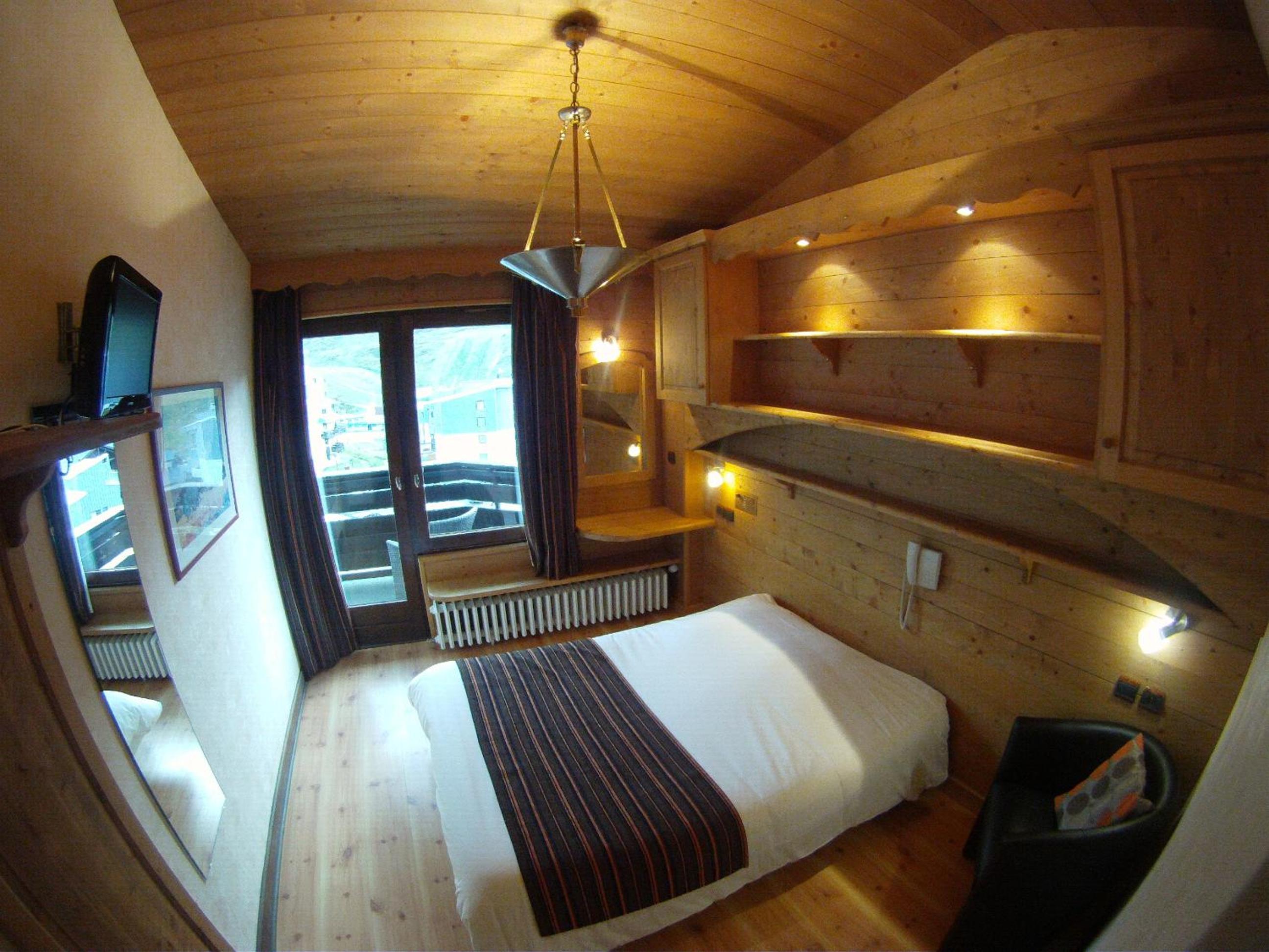 Comfort Double Room with Mountain View