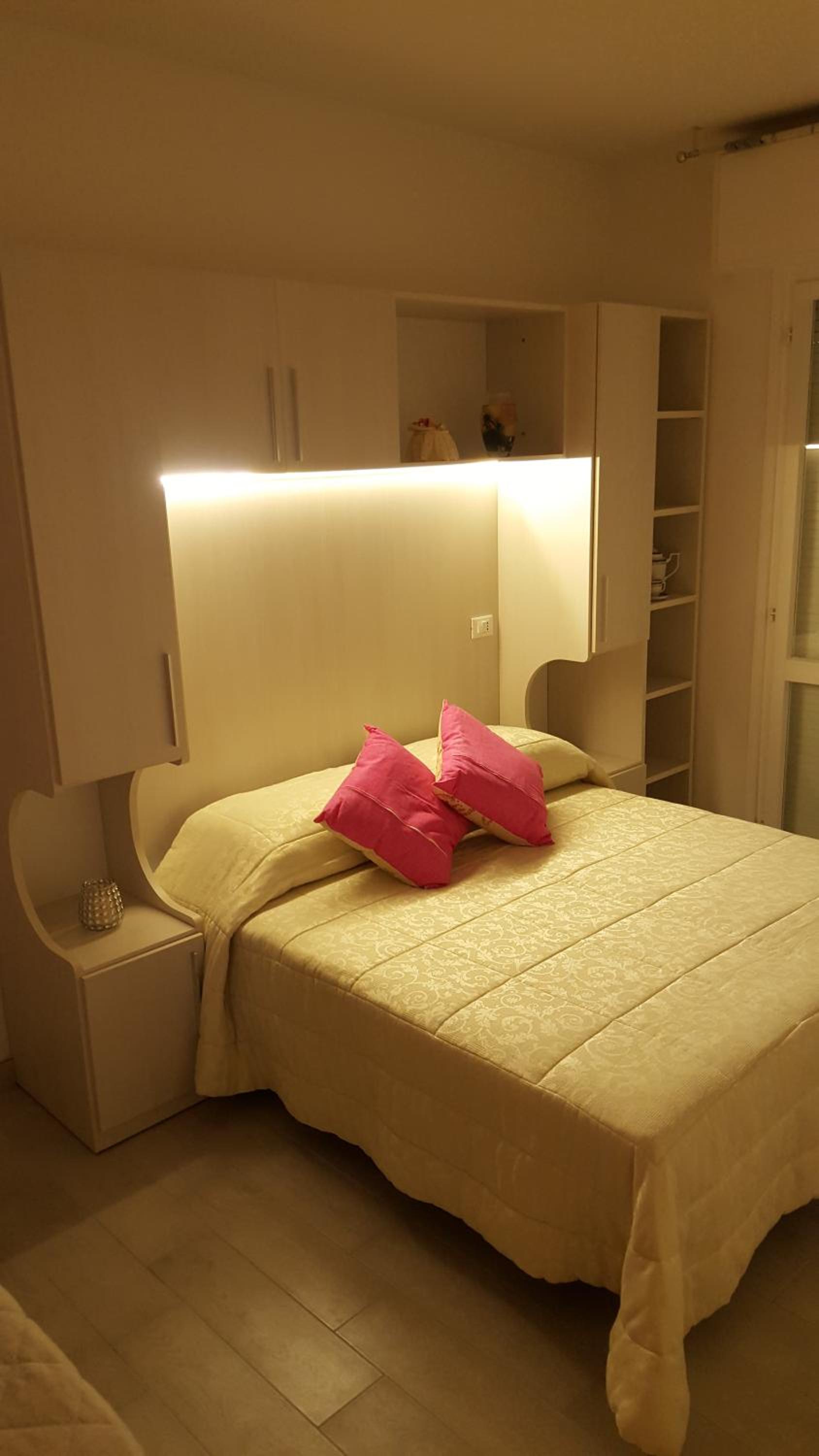 Double or Twin Room with Balcony - Photo 3