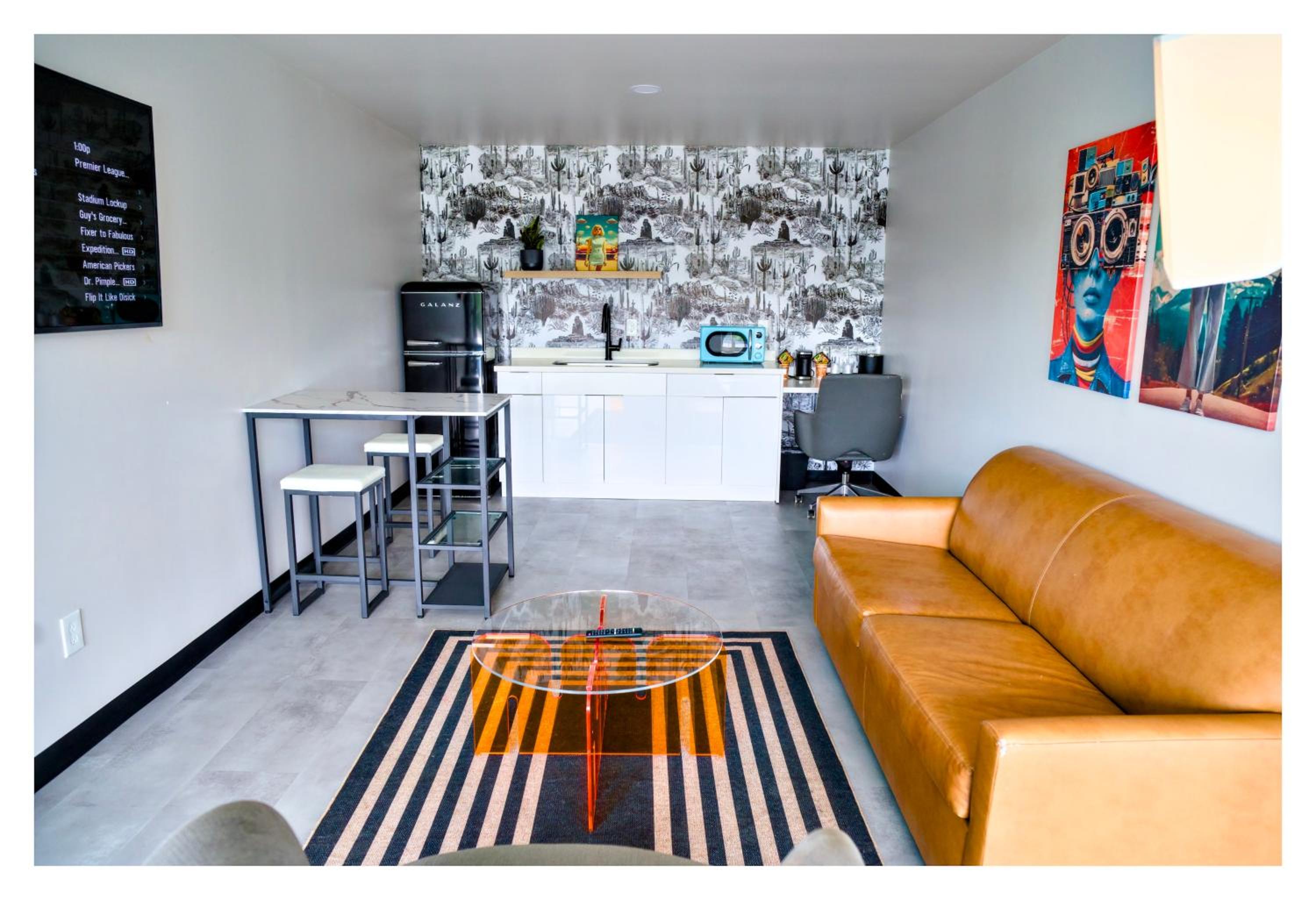 Superior King Suite - Non-Smoking - Photo 6