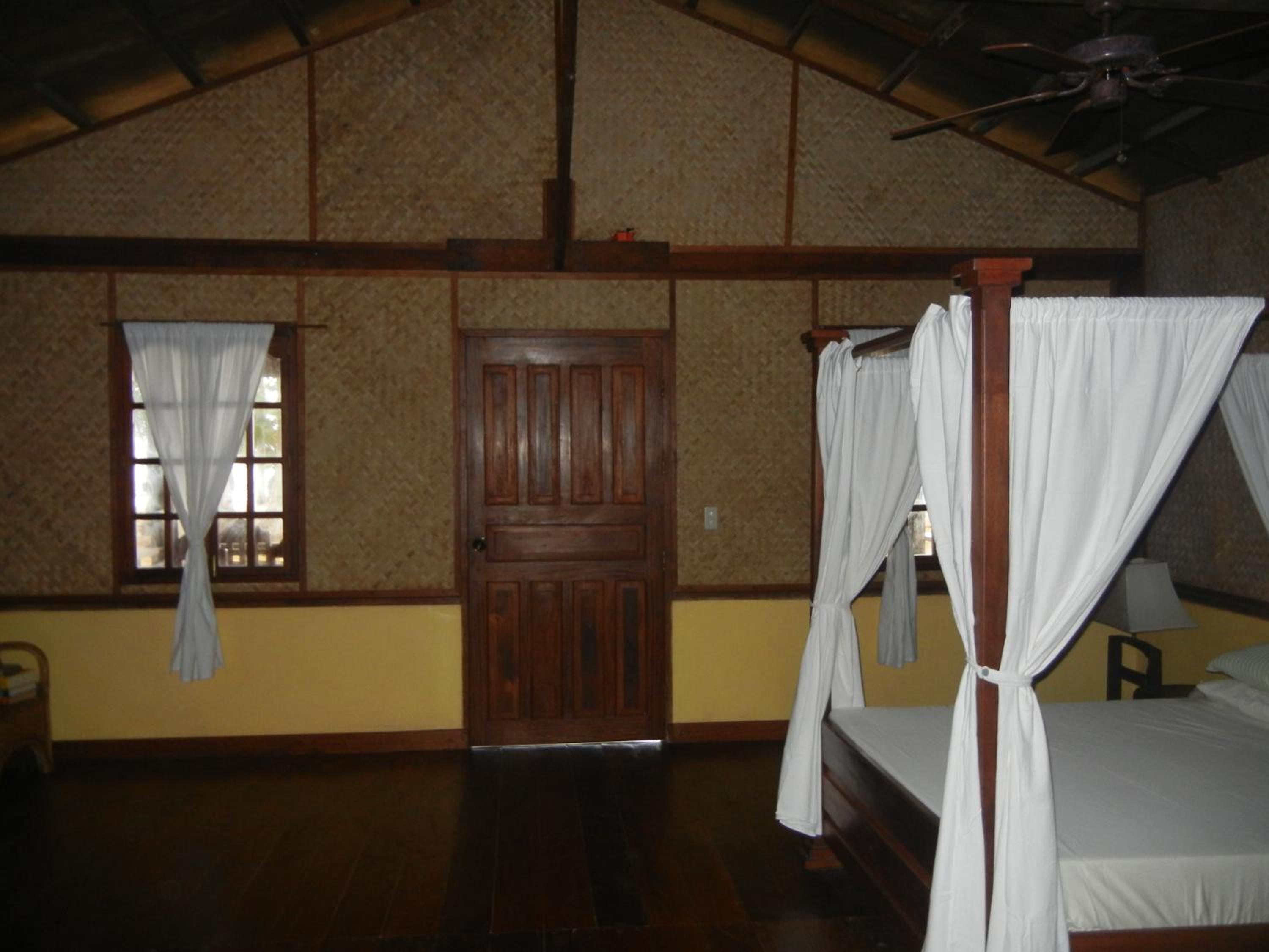 Bungalow with Sea View - Photo 7