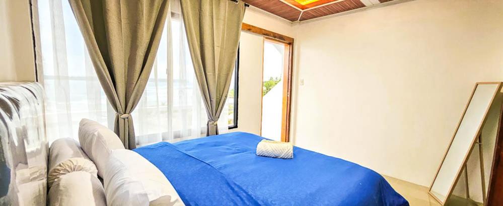 Deluxe Double or Twin Room with Sea View photo 3