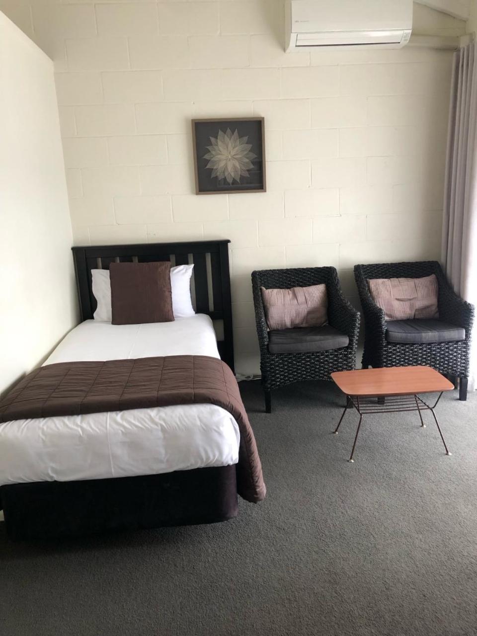 Triple Room with Bathroom photo 3