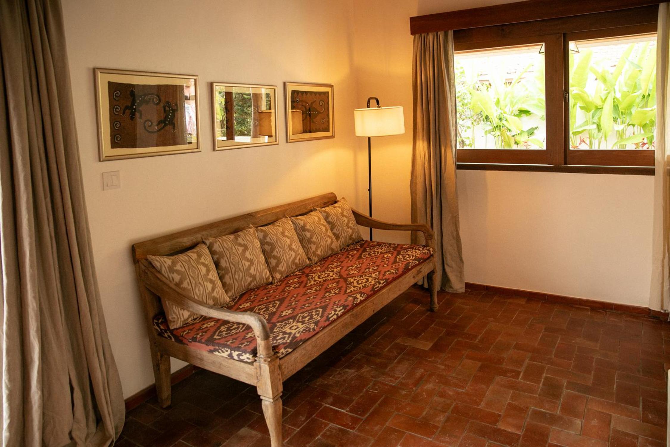 Villa with Private Pool - Photo 22