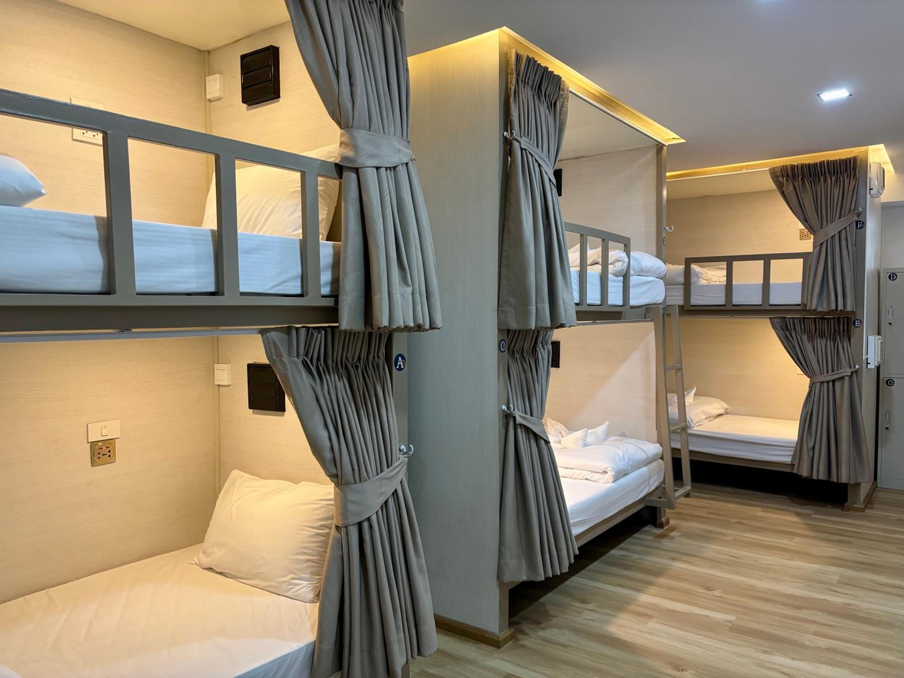 Bunk Bed in Mixed Dormitory Room