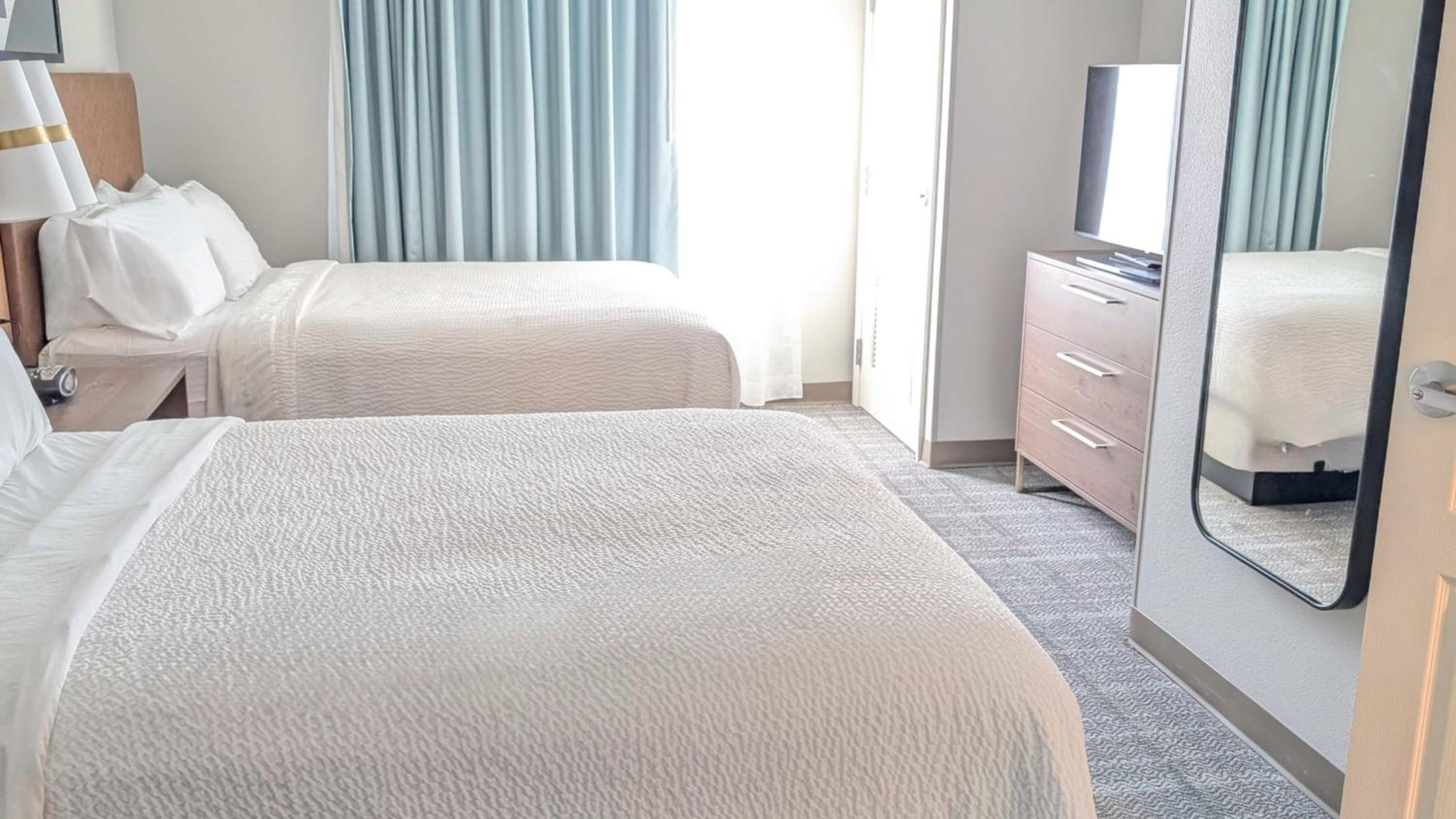 One-Bedroom Suite with Two Queen Beds