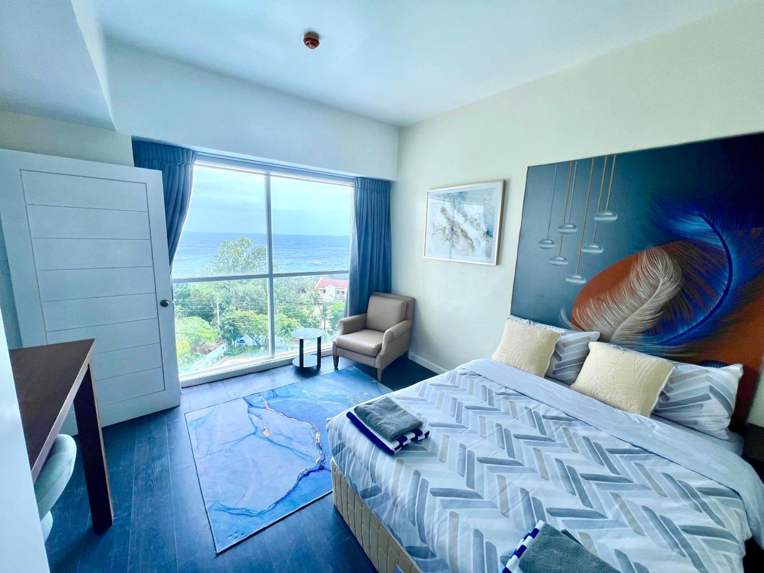 Queen Suite with Sea View photo 2