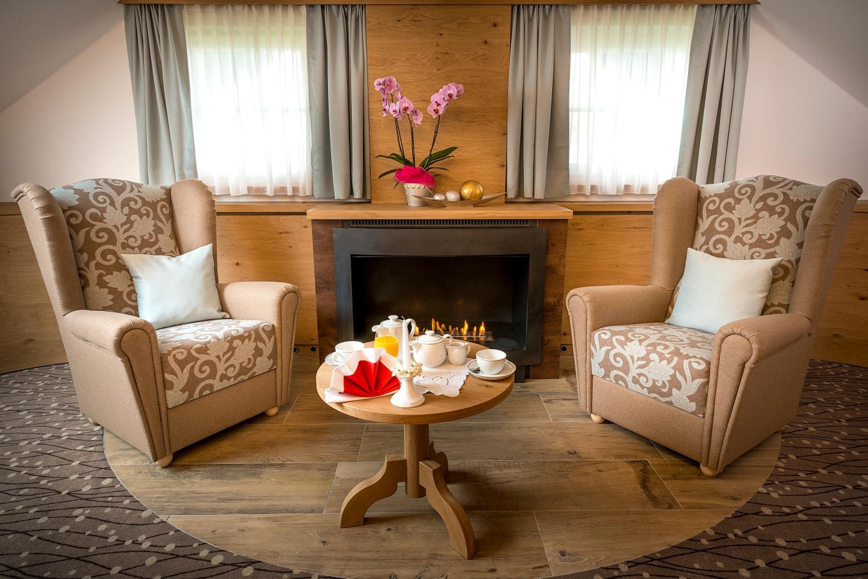 Suite with City View - Photo 1