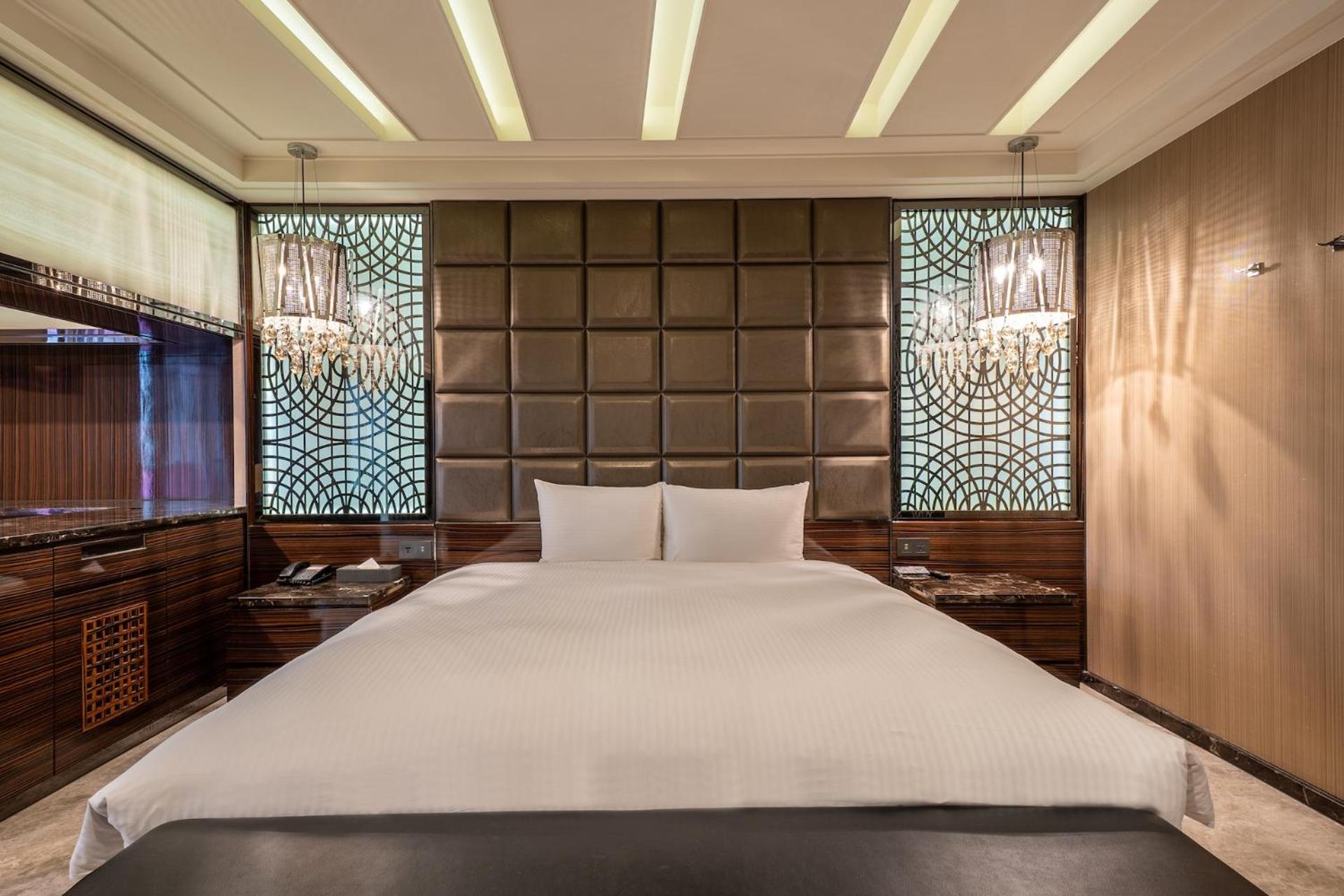 Luxury Suite photo 3
