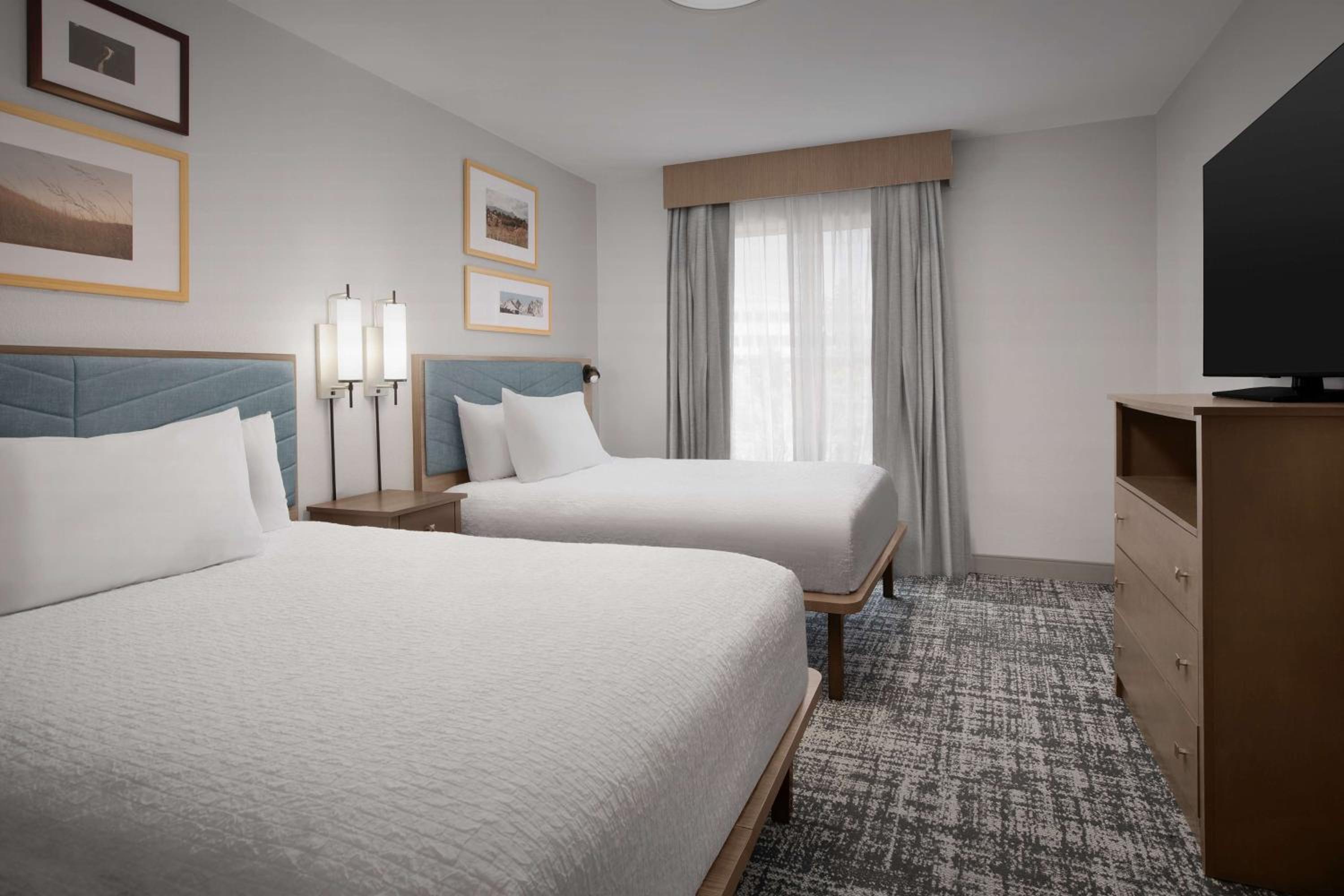 Studio Suite with Two Queen Beds - Photo 5