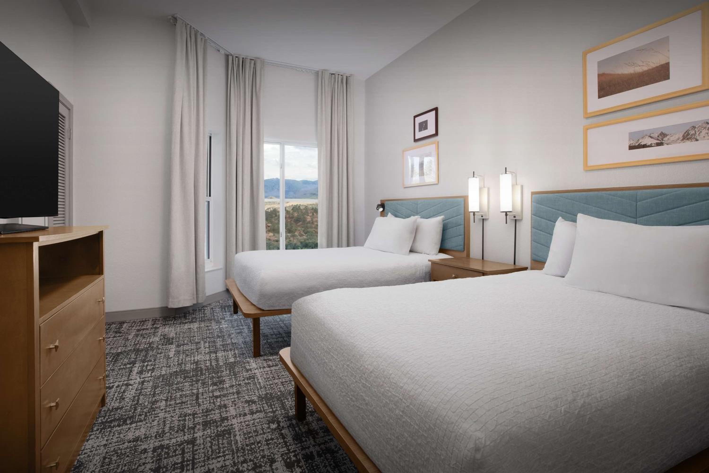 Studio Suite with Two Queen Beds - Photo 6