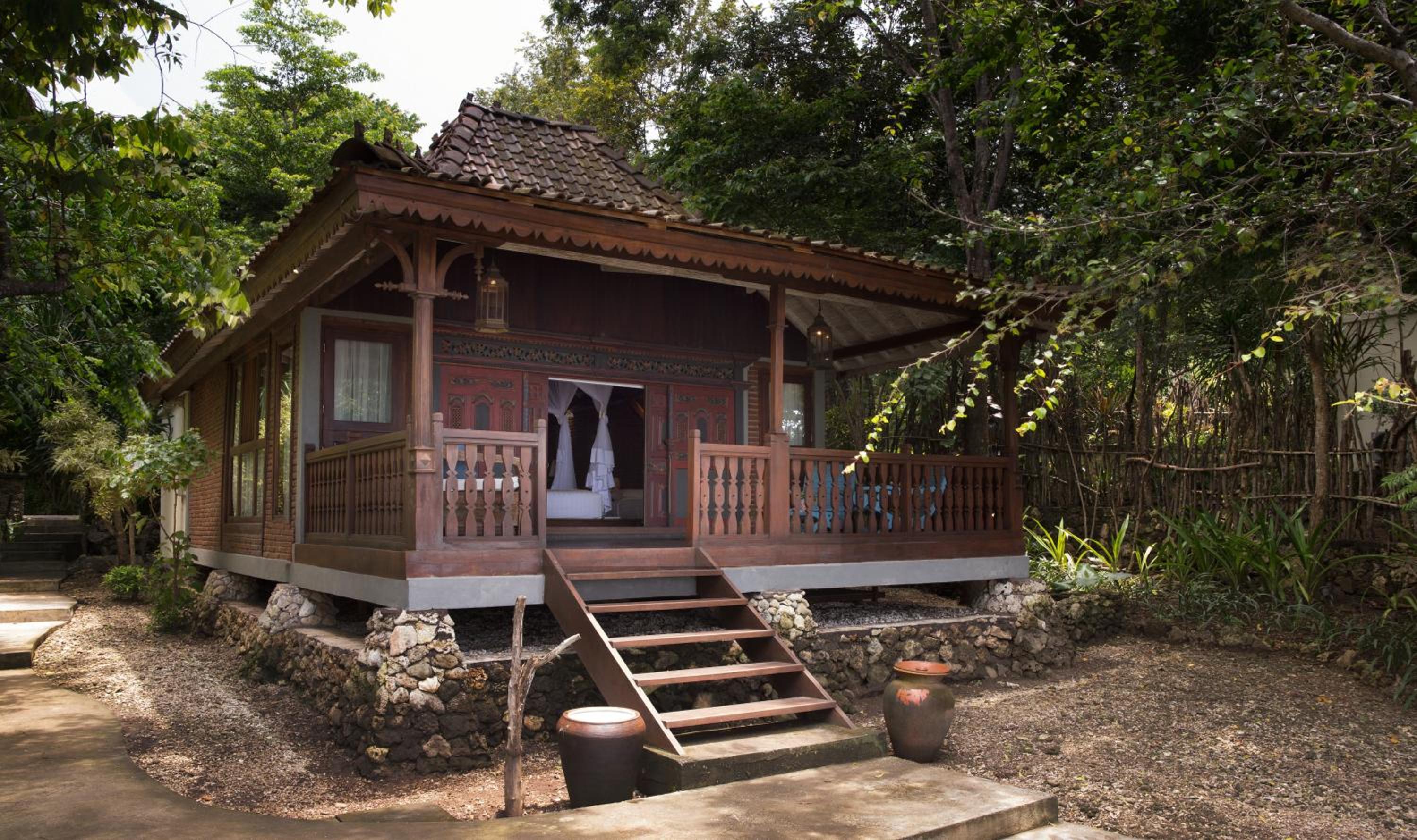 Room Only – Ocean Front Pool Villa - Photo 3