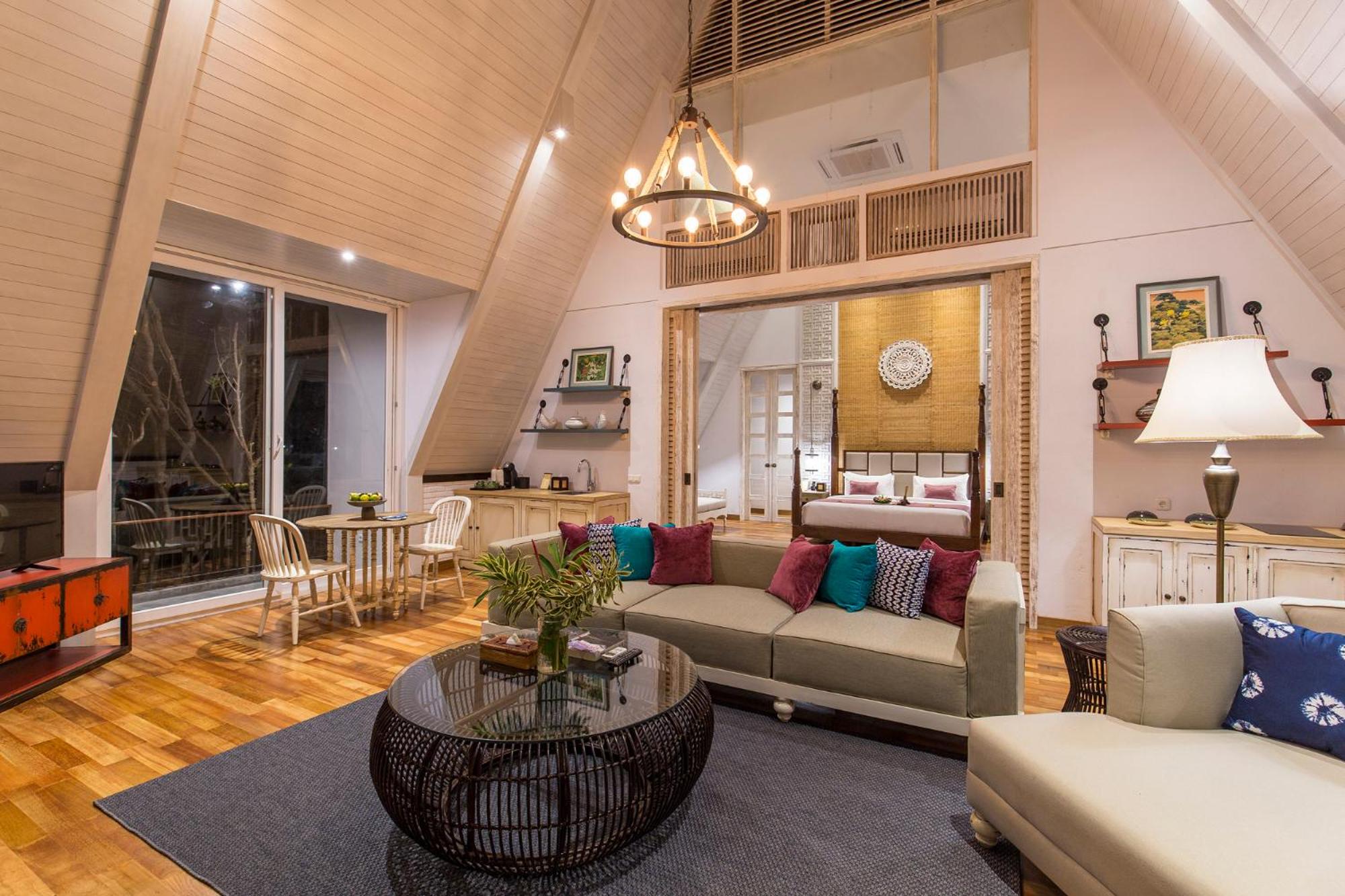 Room Only – Ocean Front Mangrove Villa - Photo 4