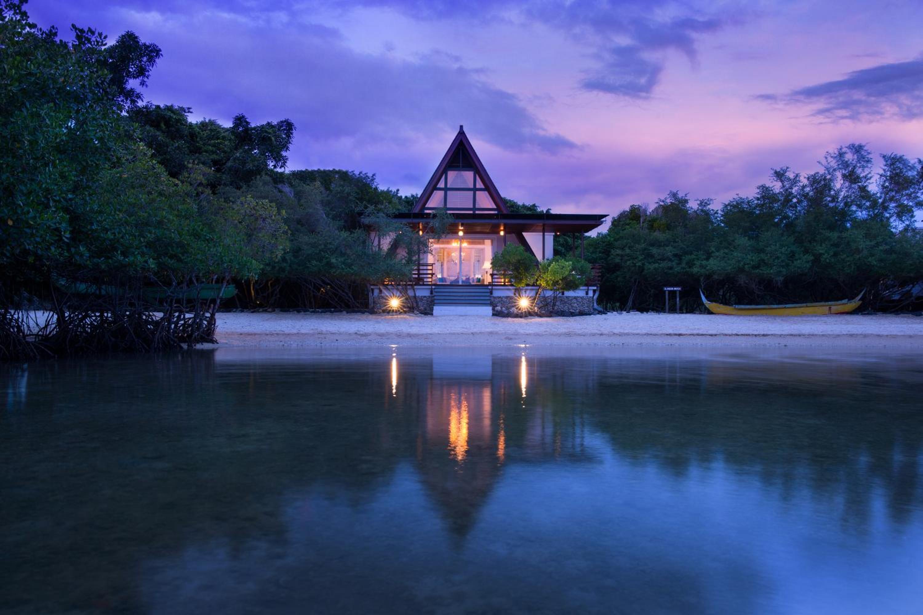 Room Only – Ocean Front Mangrove Villa - Photo 3