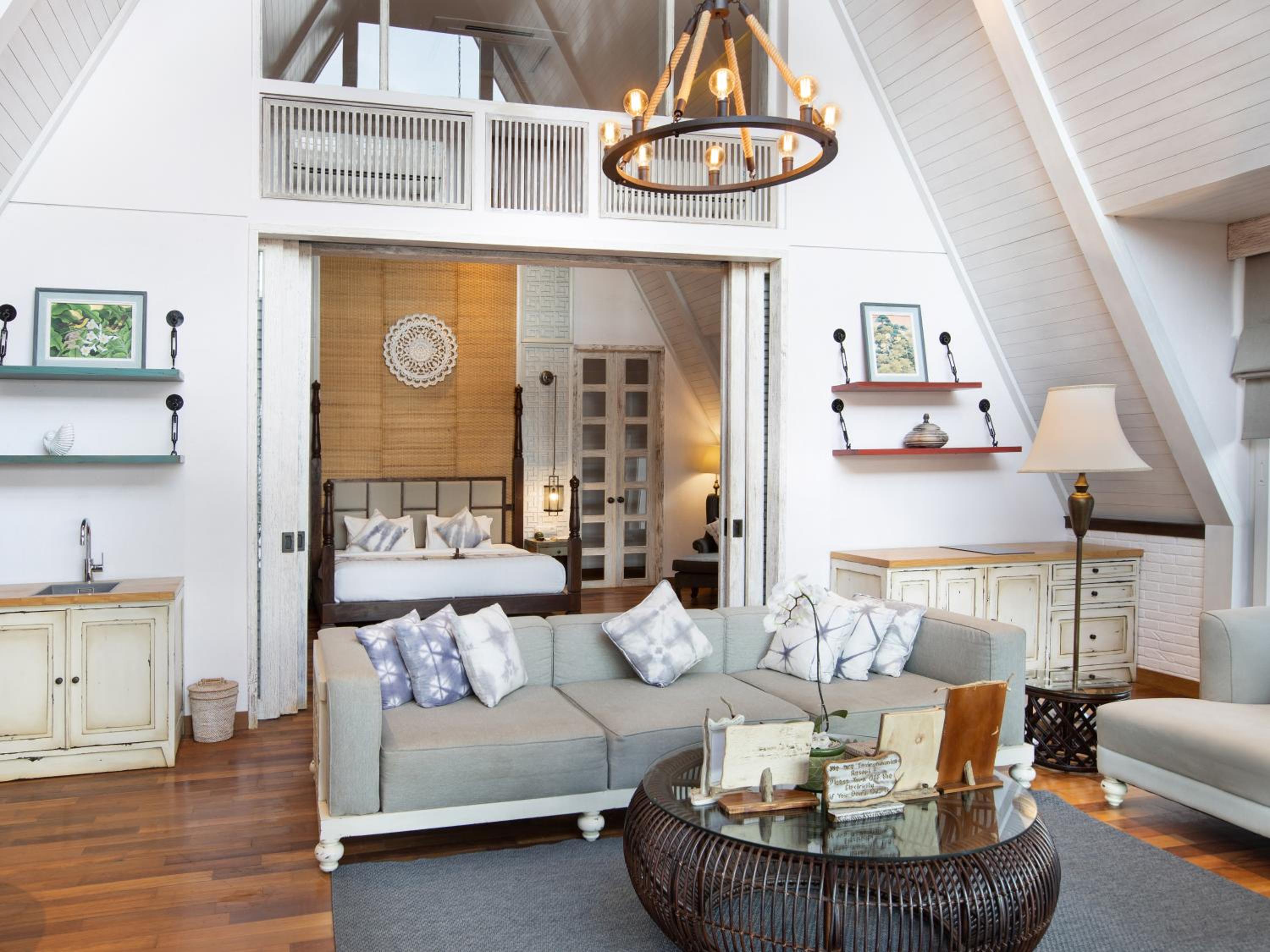 Room Only – Ocean Front Mangrove Villa - Photo 13