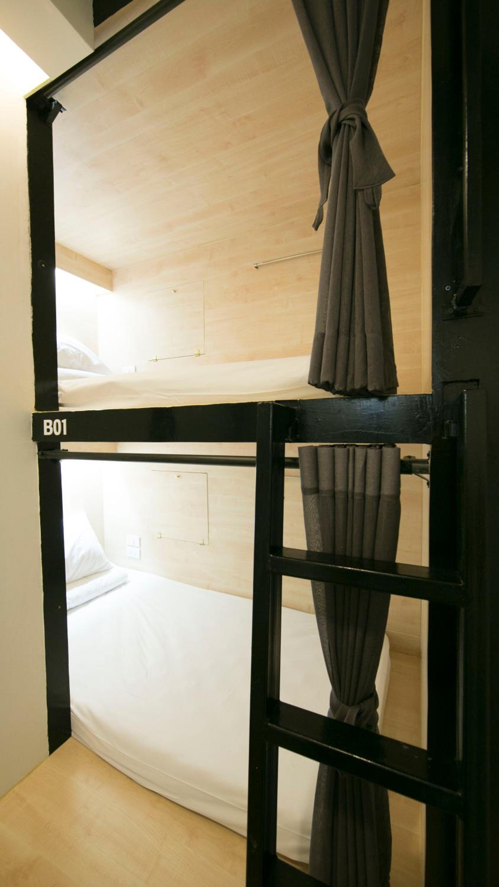 Bed in 4-Bed Mixed Dormitory Room with Shared Bathroom (B) photo 1