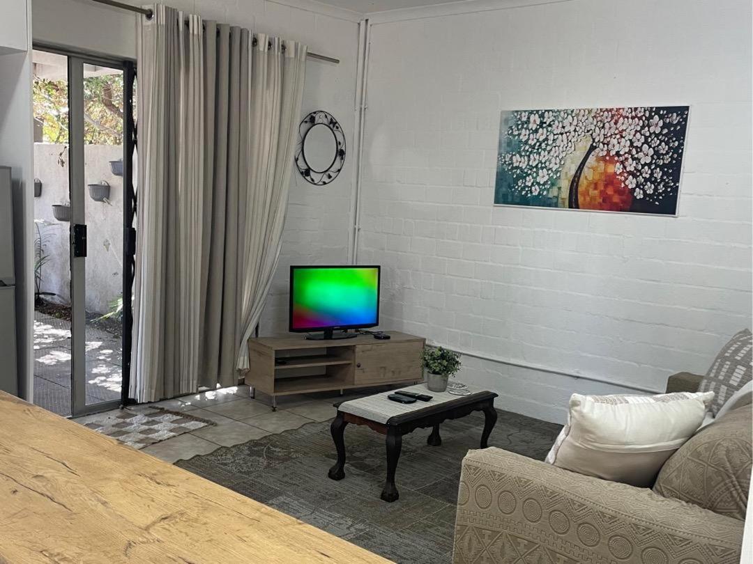 Comfort Apartment - Photo 3