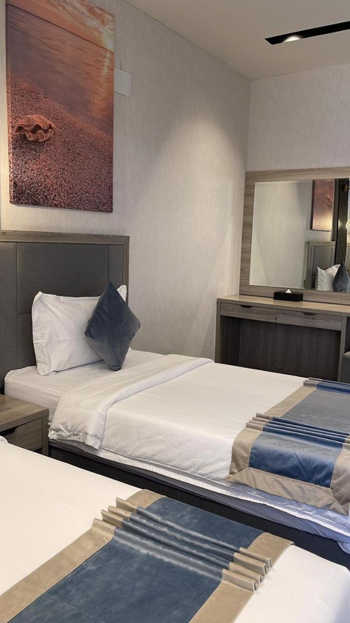 Deluxe Twin Room photo 2