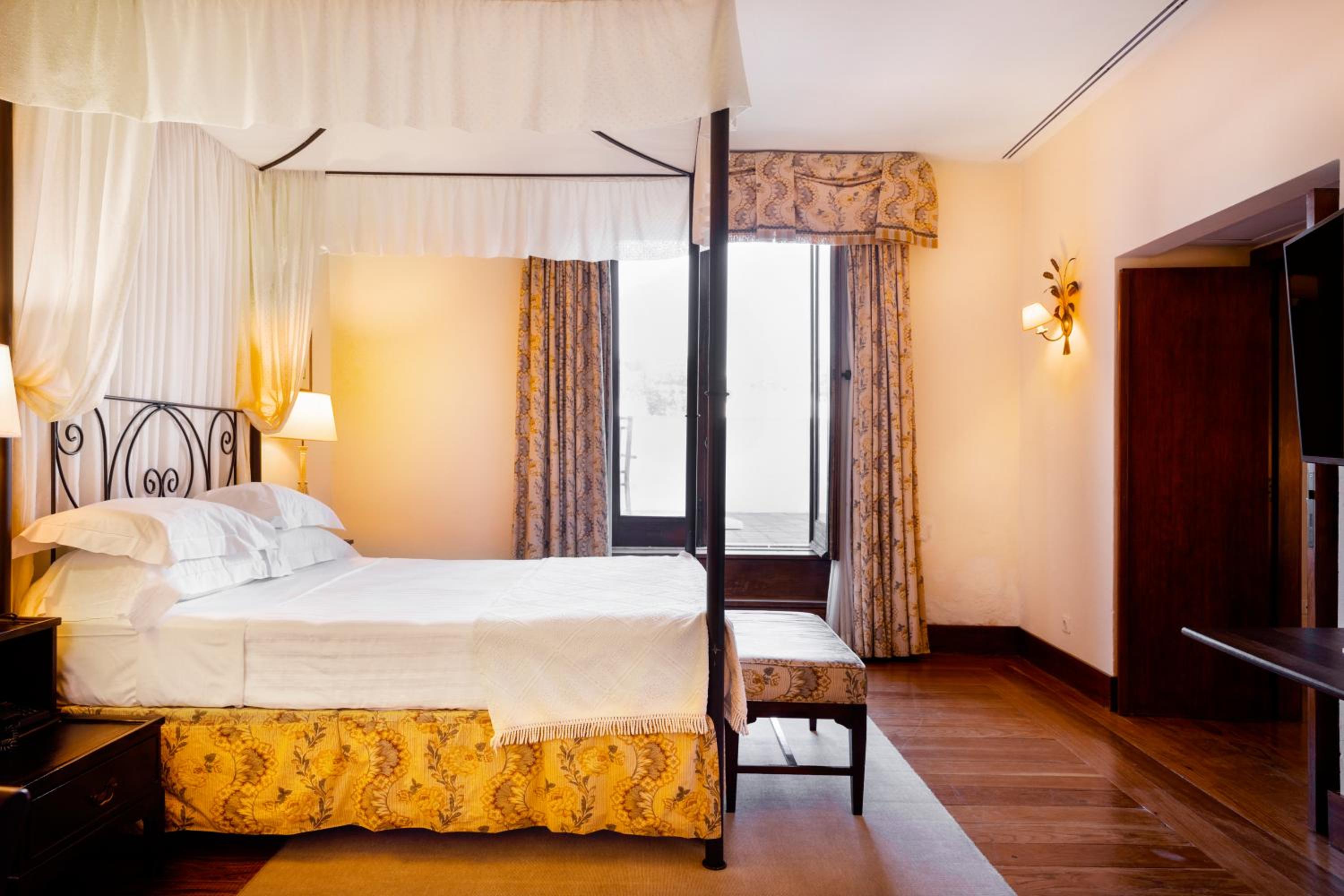Special Suite (2 adults + 1 child)