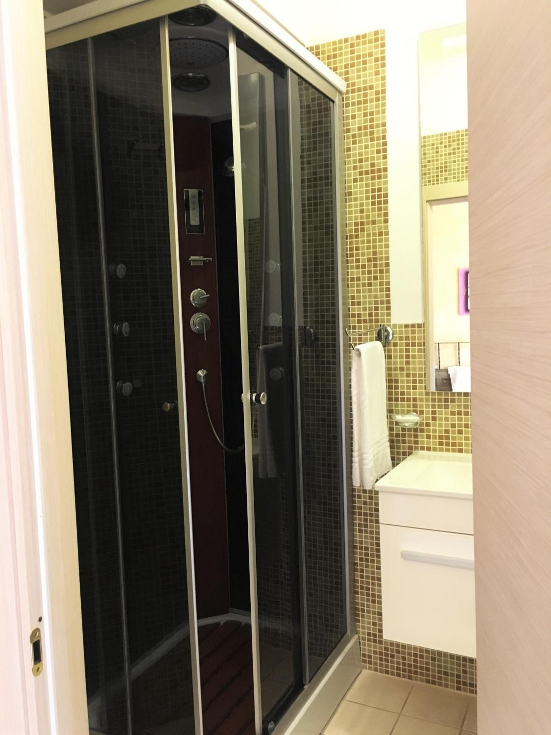 Classic Double or Twin Room photo 3