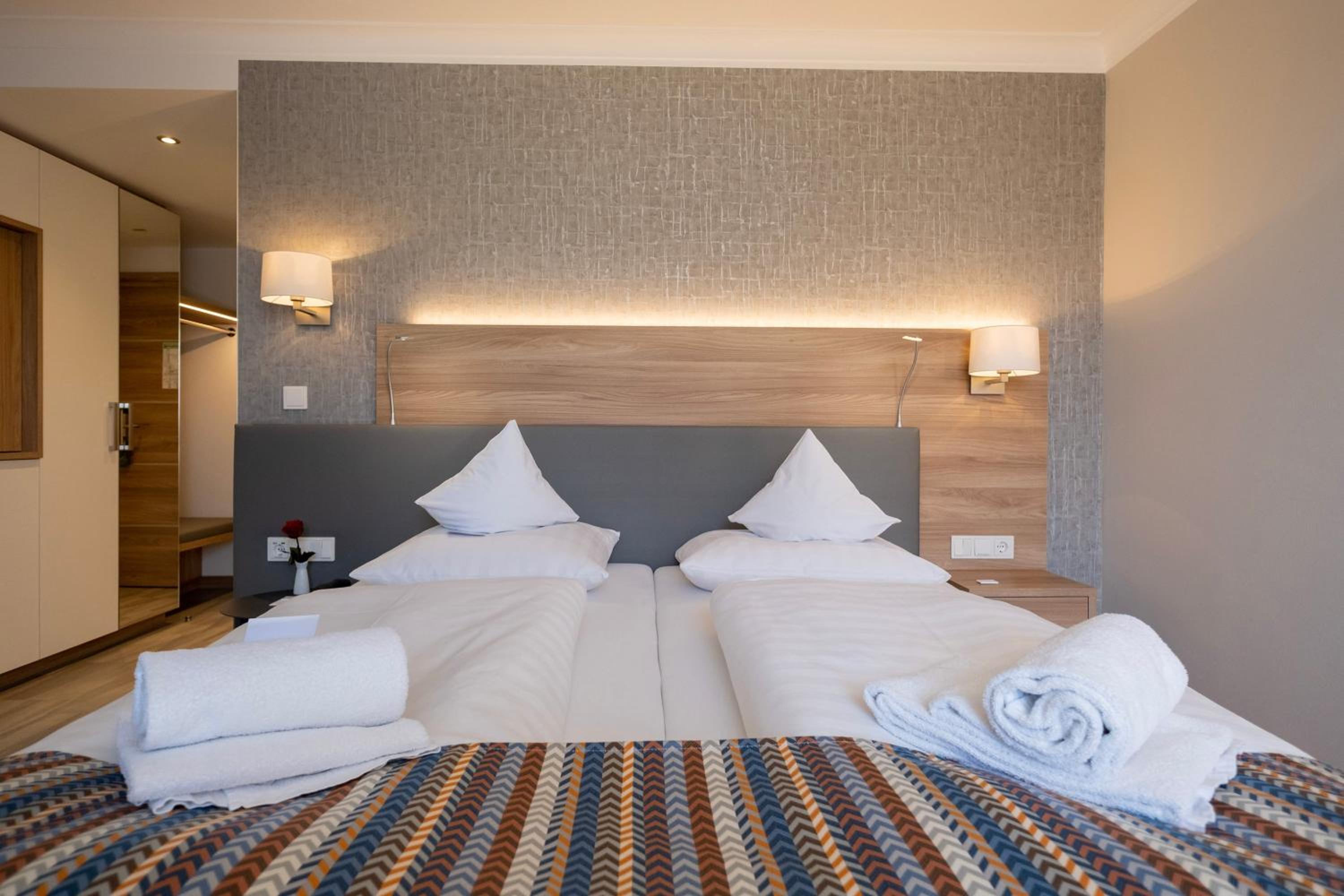 Standard Double Room with Balcony - Photo 1