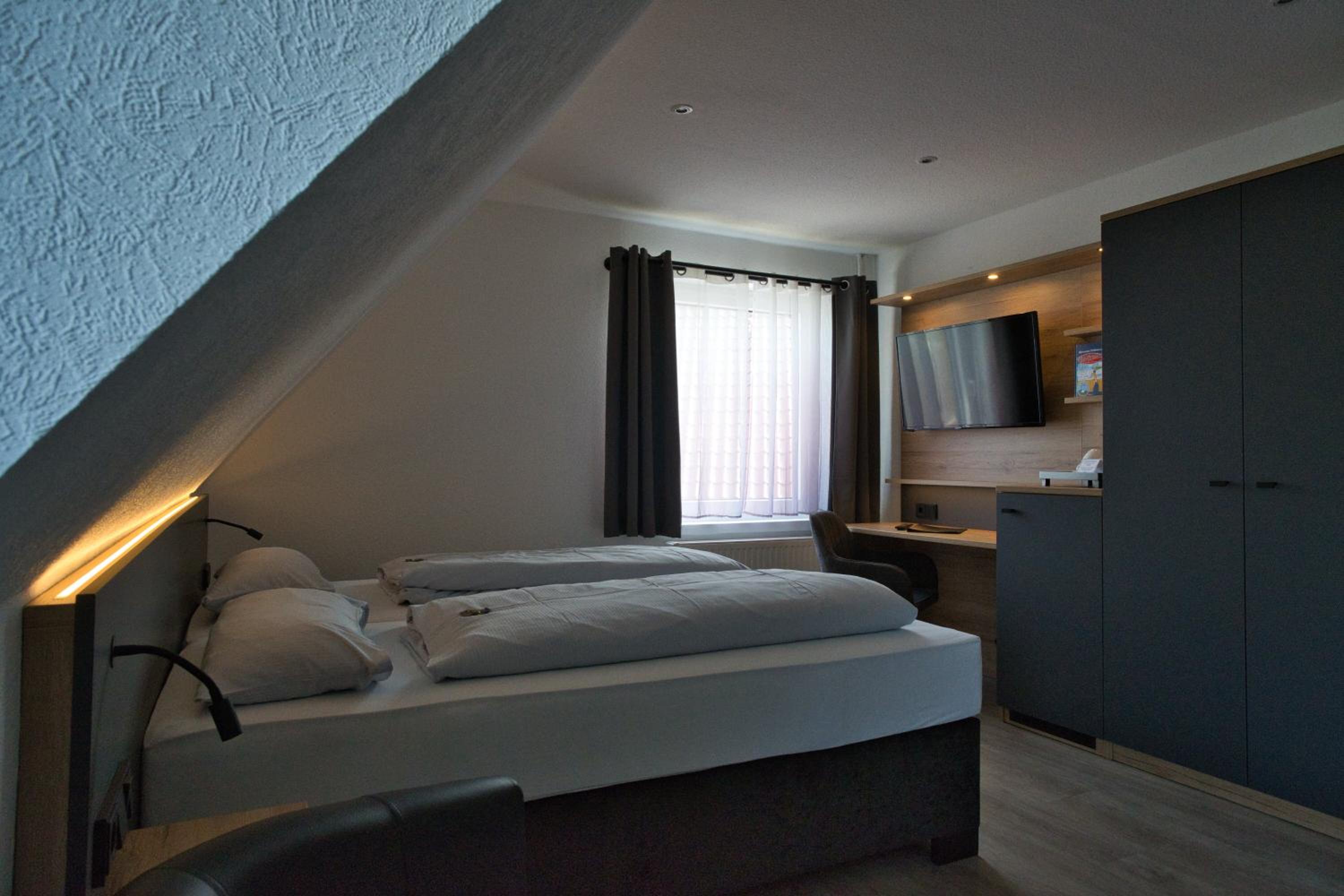 Small Double Room photo 2