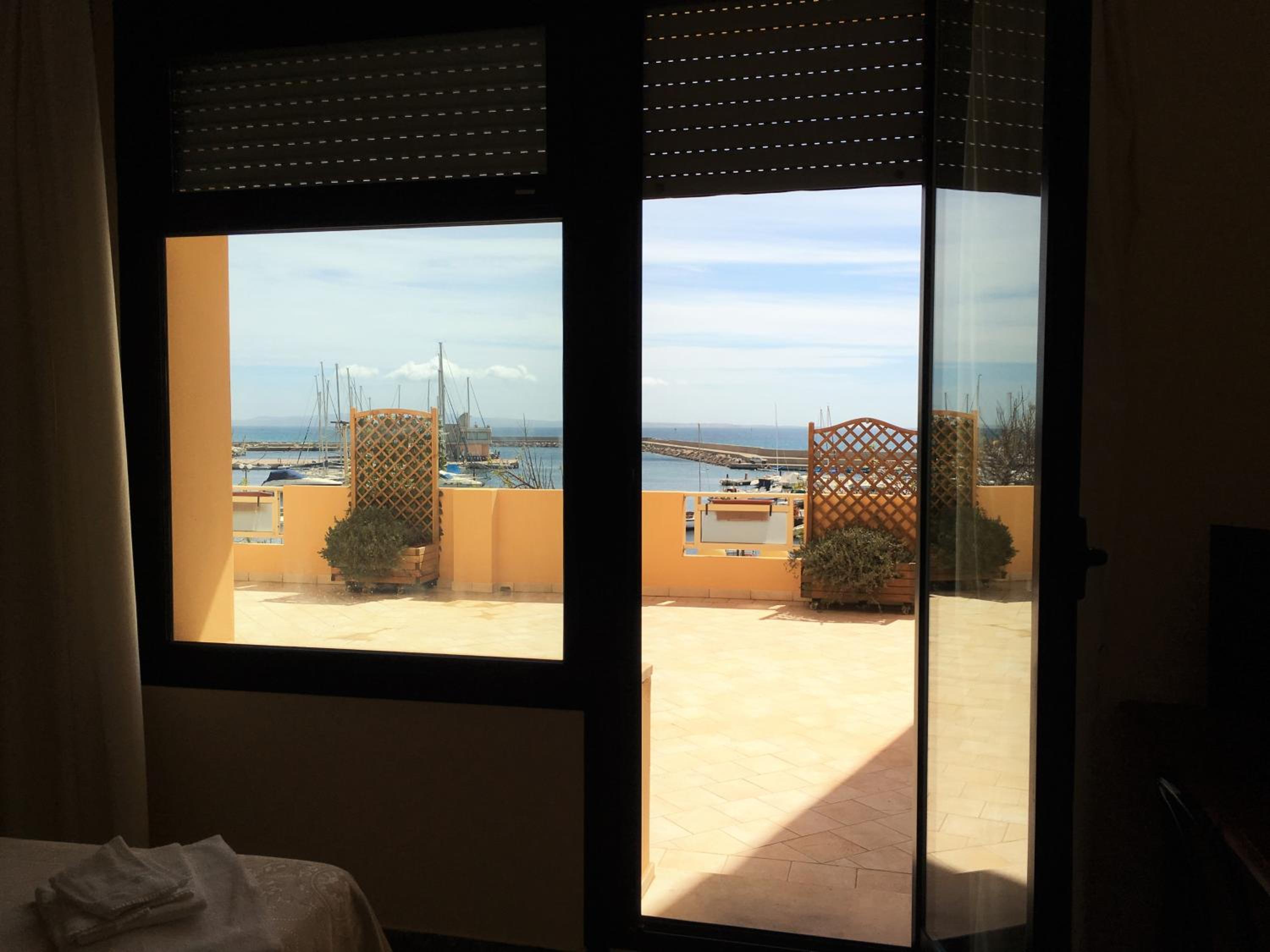 Superior Double or Twin Room with Sea View photo 2