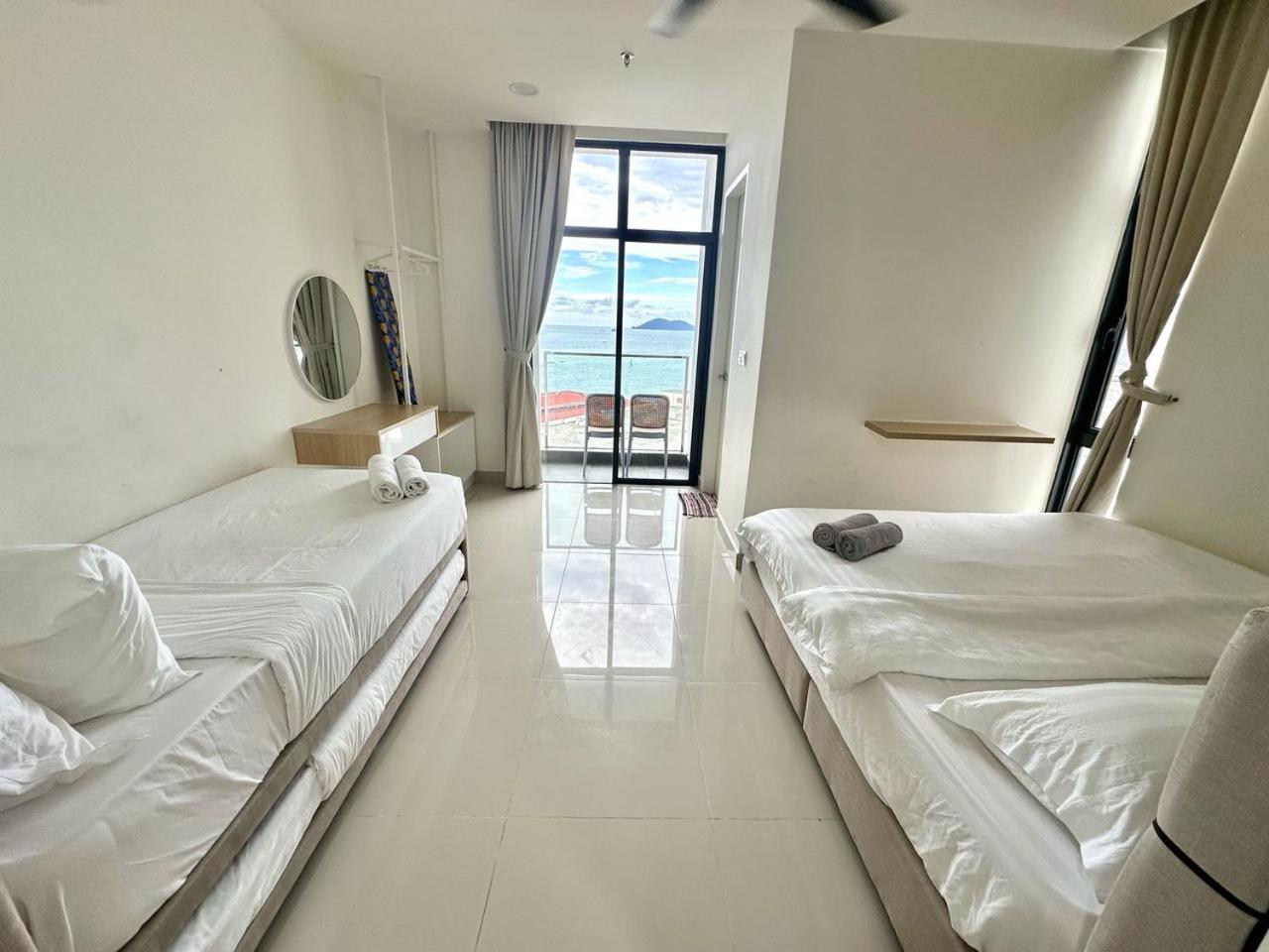 Studio Apartment with Sea View