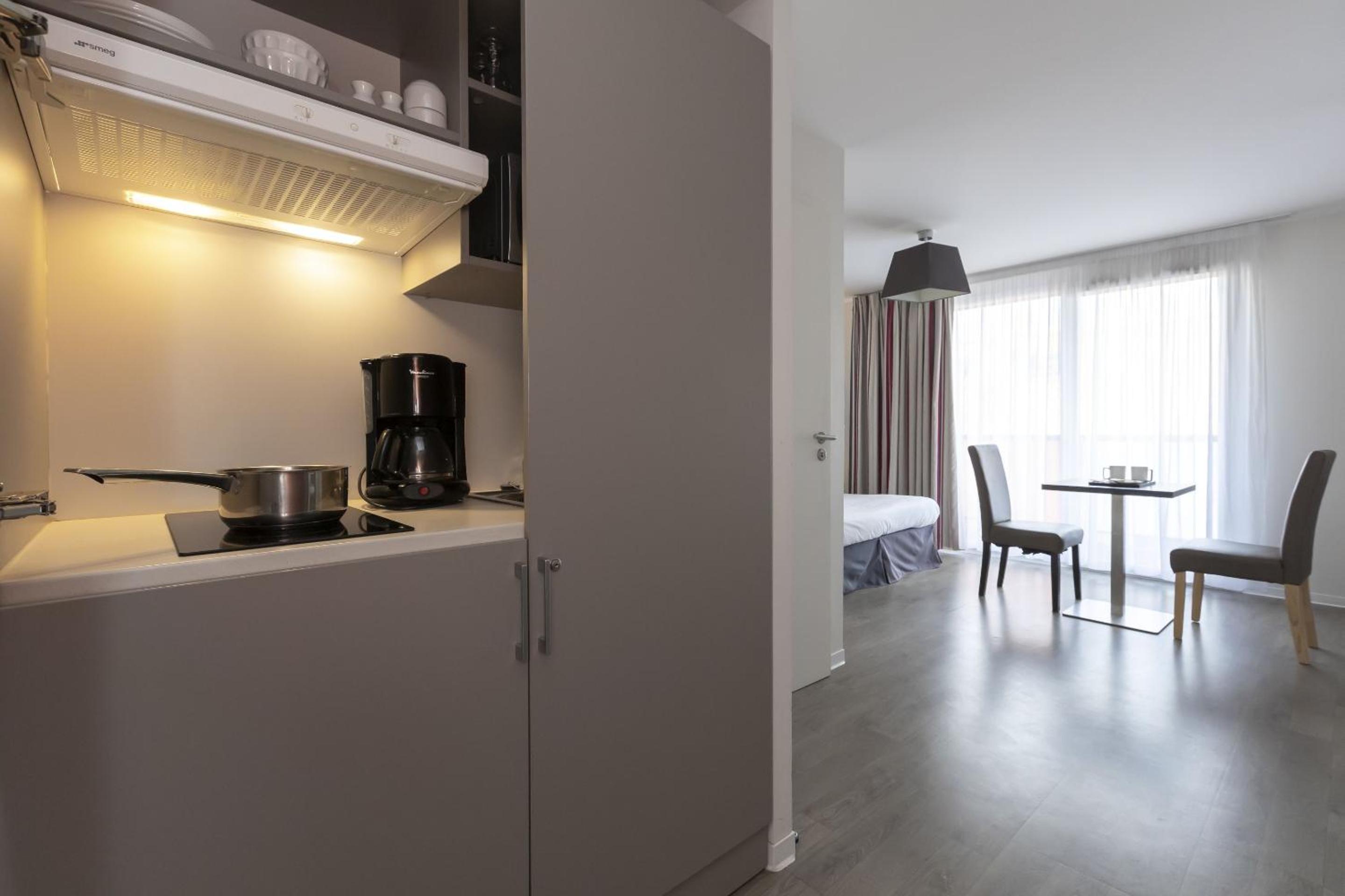 Standard Studio (2 Adults) - Photo 1