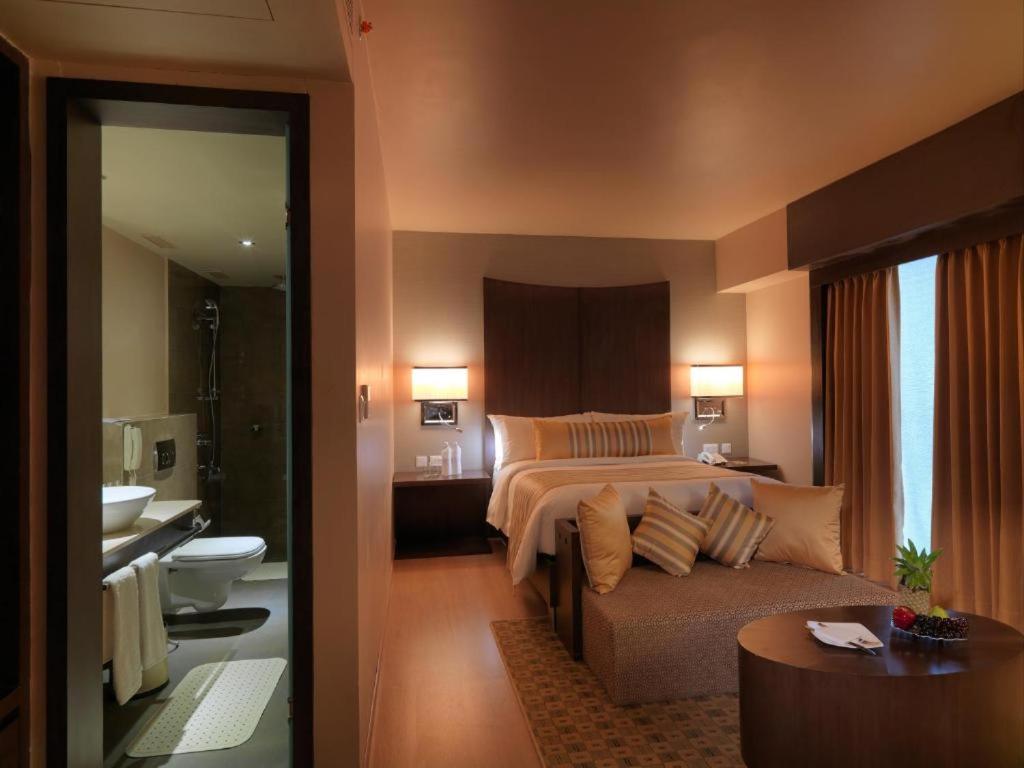 Deluxe Room - Photo 5