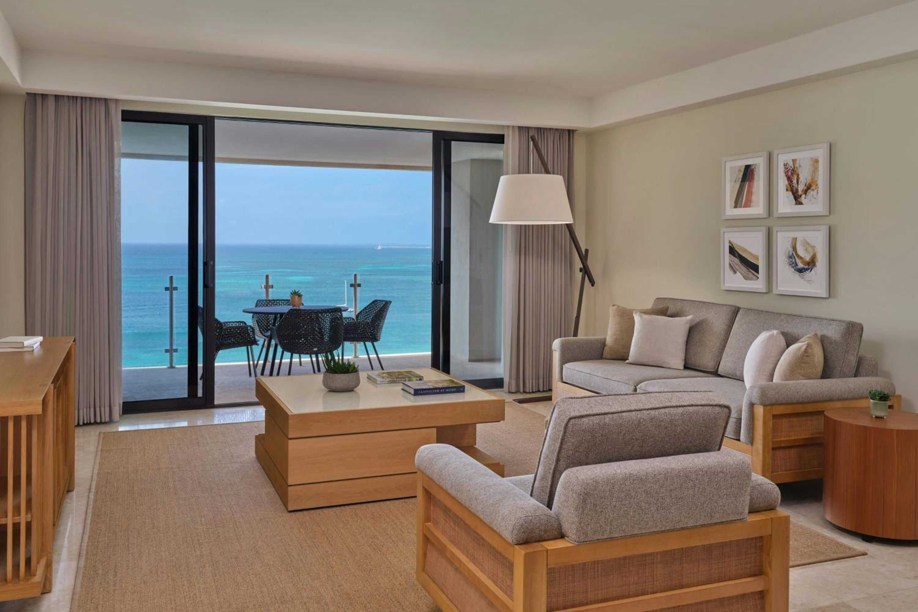 One-Bedroom Oceanfront Executive King Suite with Balcony