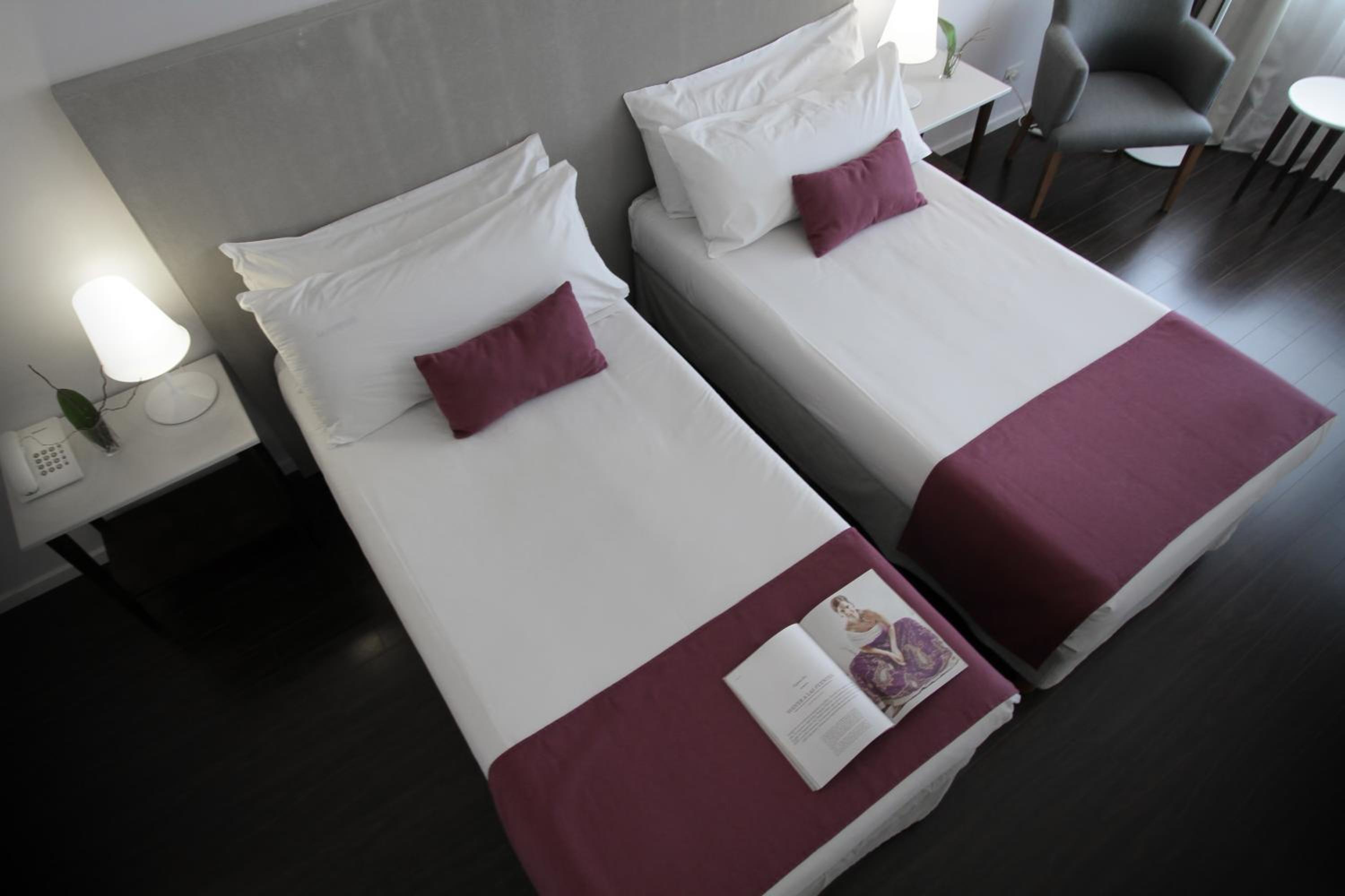 Twin Room - Non-Smoking