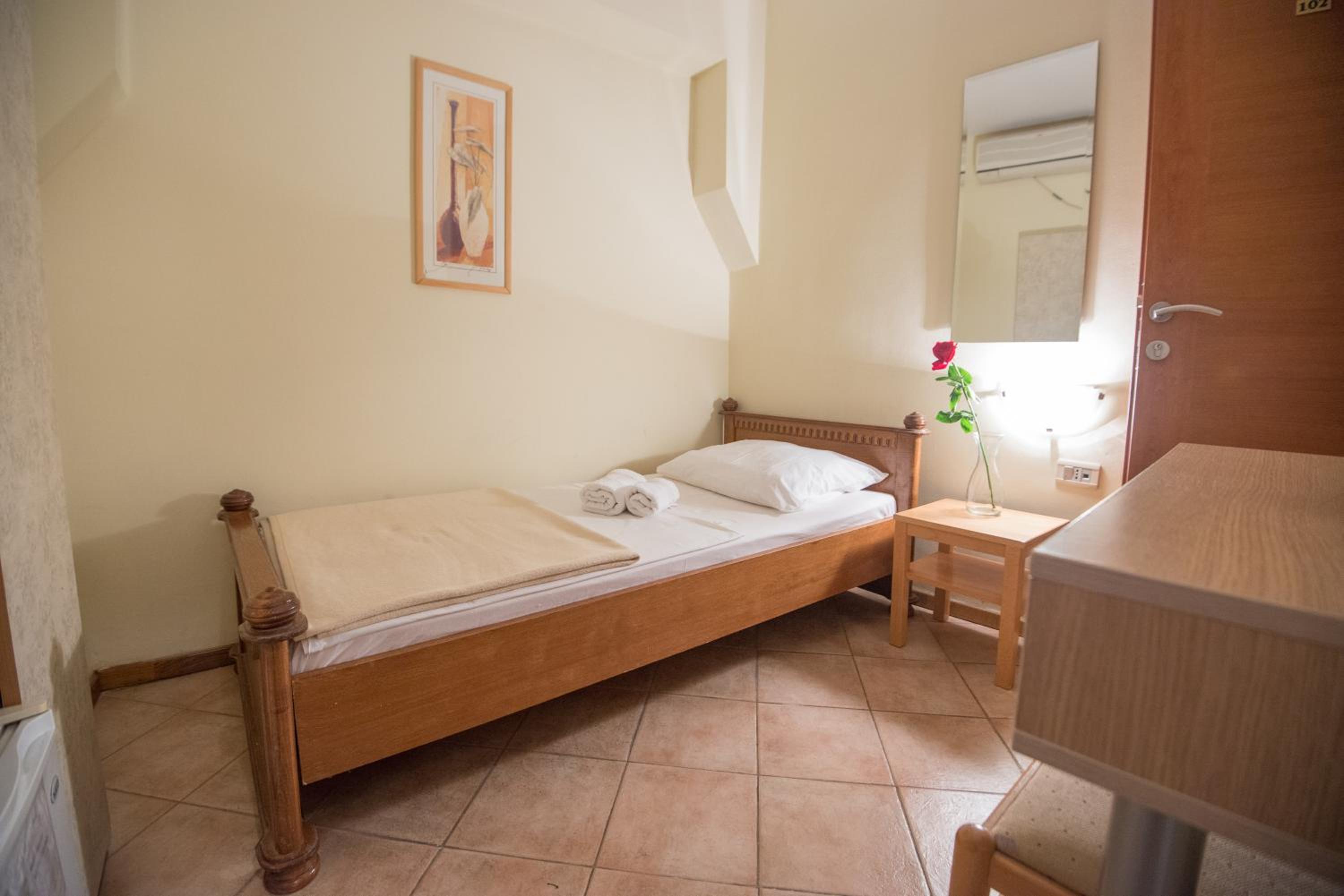 Single Room photo 1