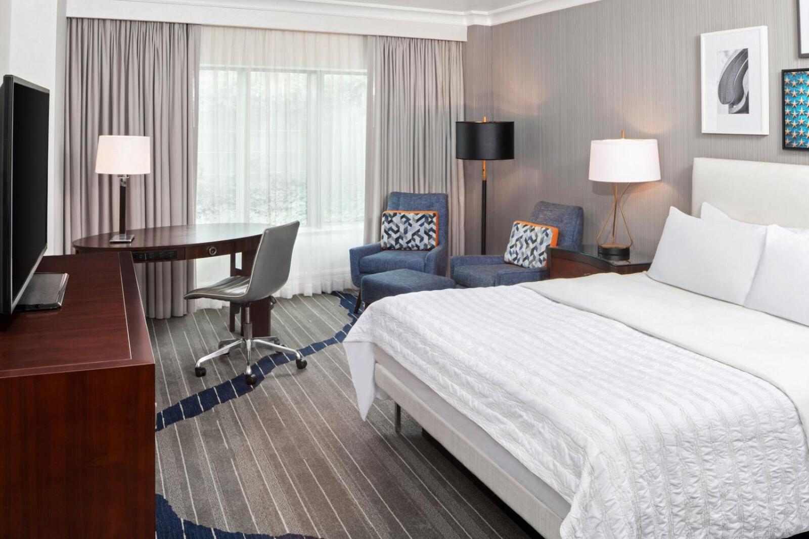 Classic King Room with Roll-in Shower - Mobility and Hearing Accessible photo 1