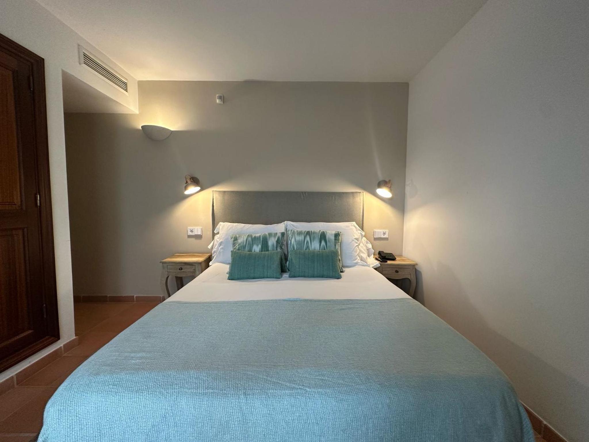 Single Room with Terrace