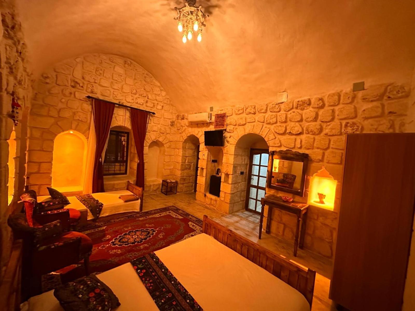 Large Twin Room photo 3