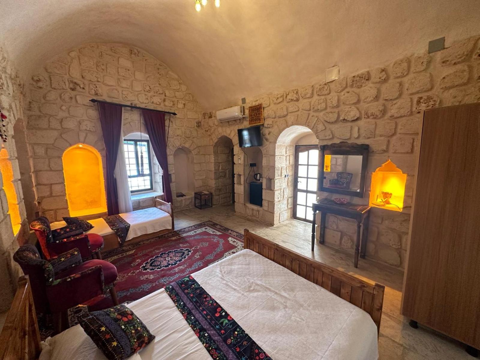 Large Twin Room photo 1