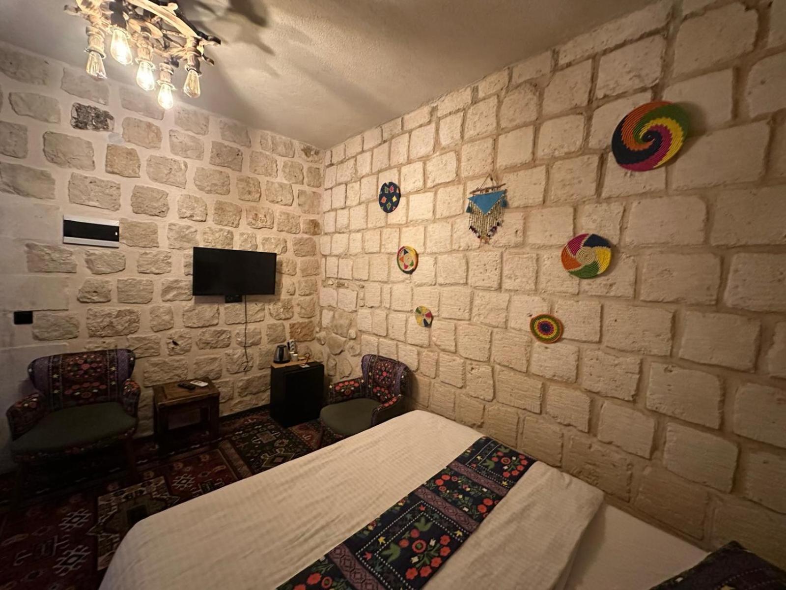 Large Double Room photo 2