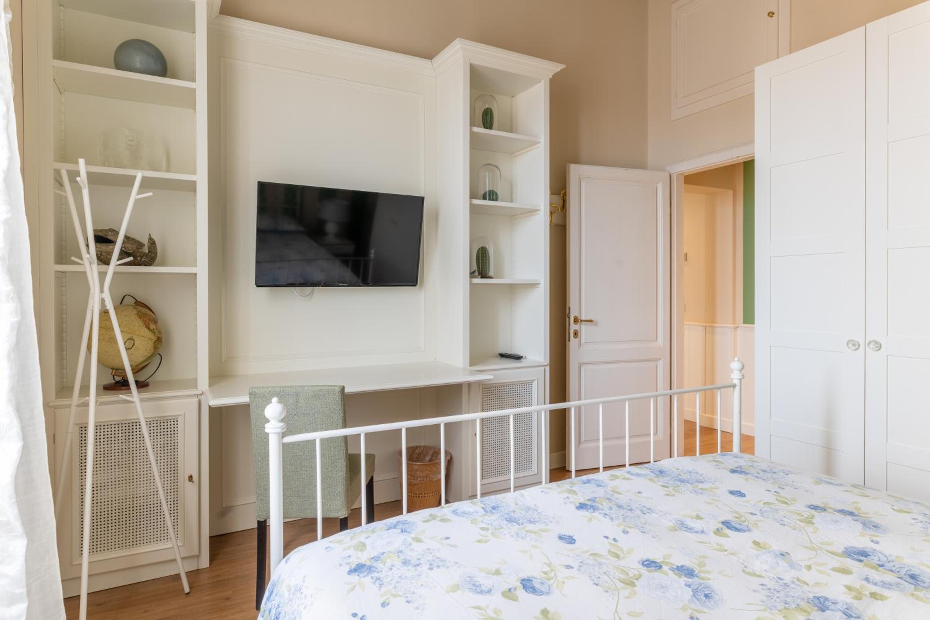 Two-Bedroom Apartment - Photo 14