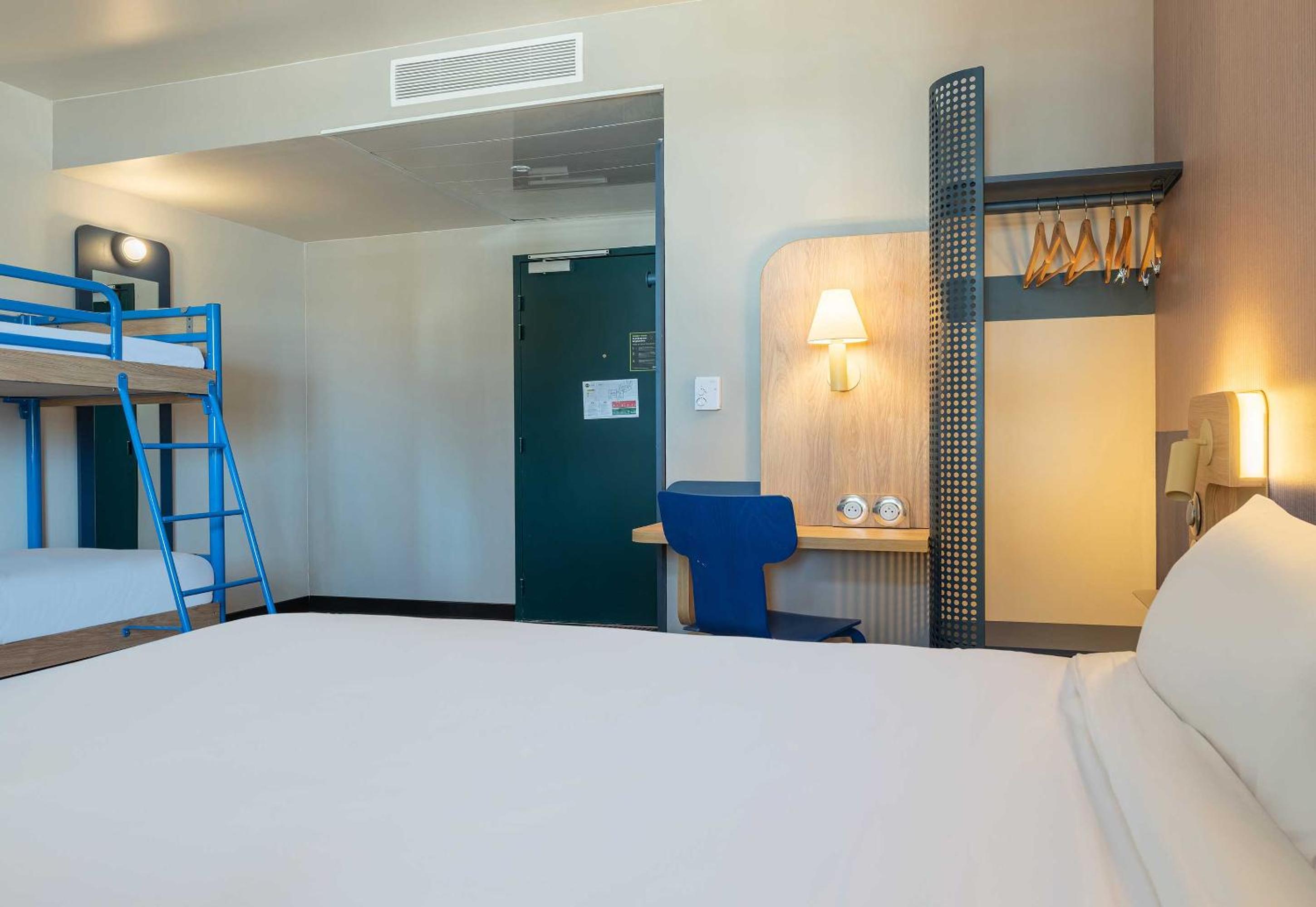Quadruple Room - Photo 3