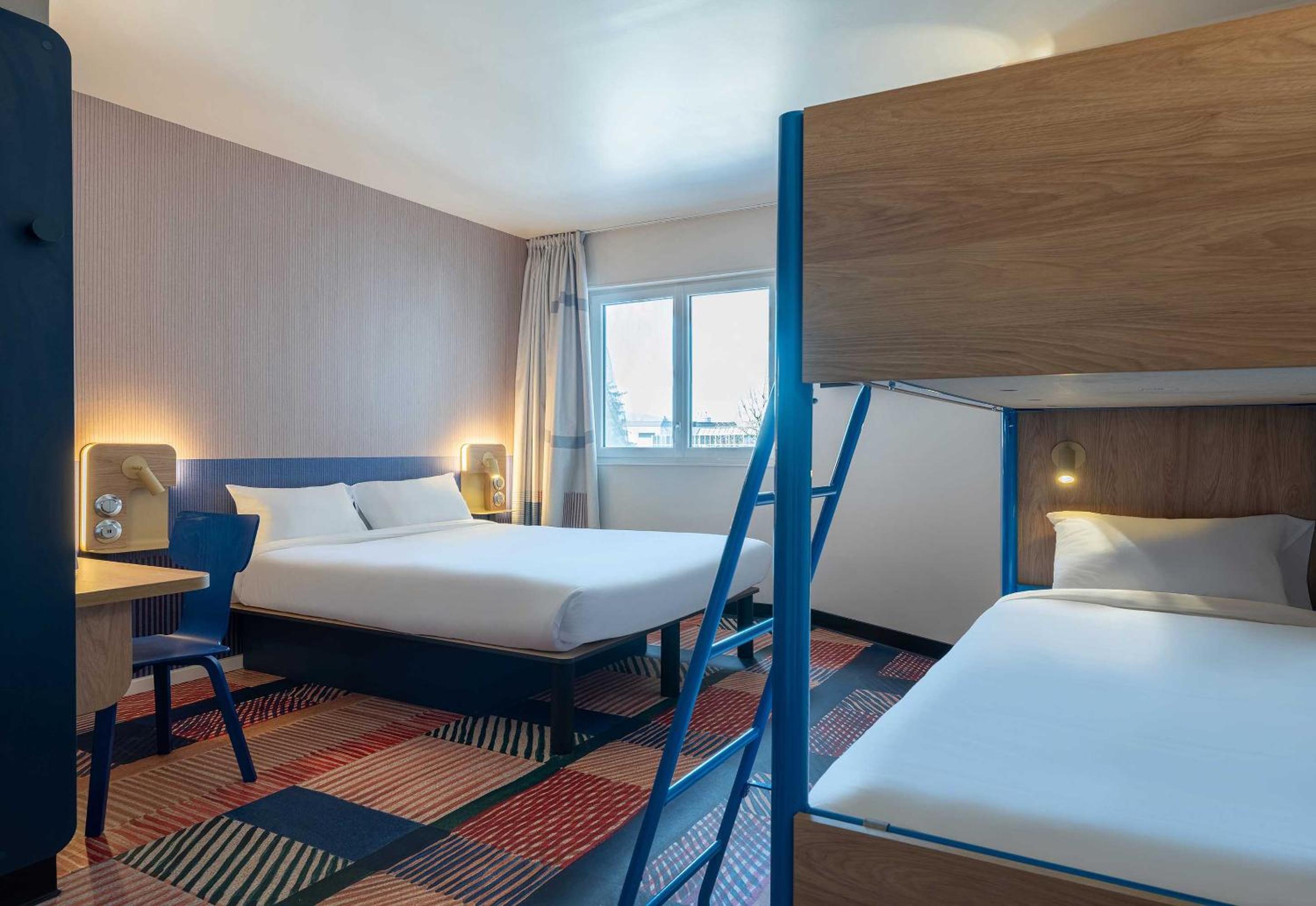 Quadruple Room - Photo 5