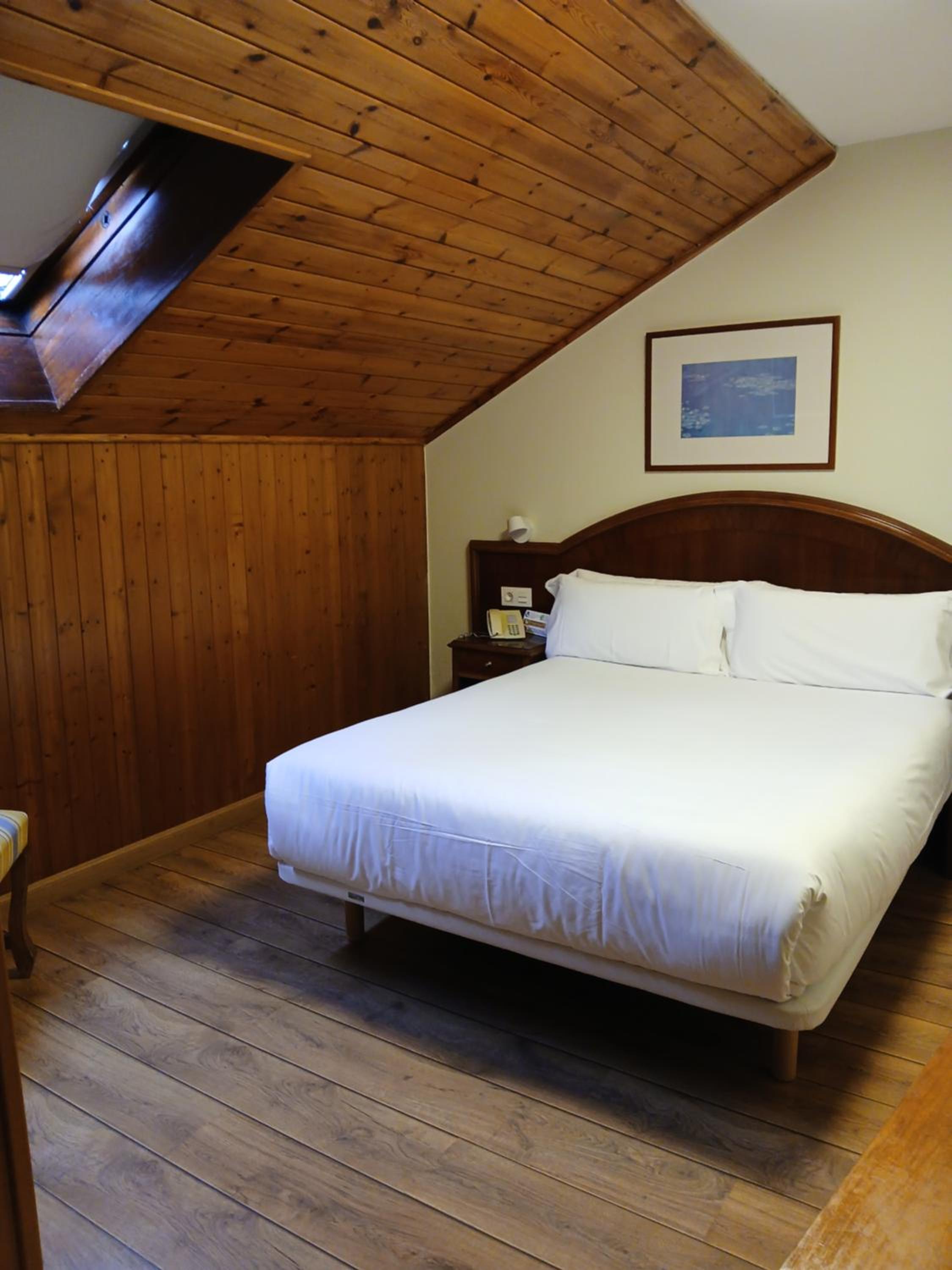 Double or Twin Room photo 3